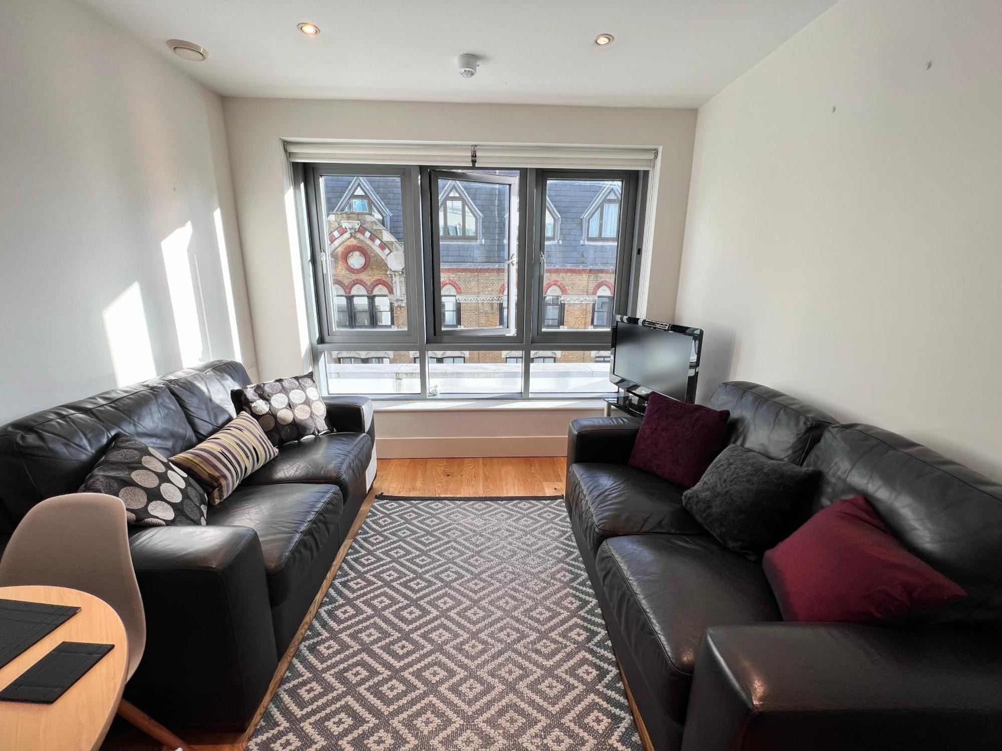 Deluxe Entire Flat At Farringdon Station Apartment London