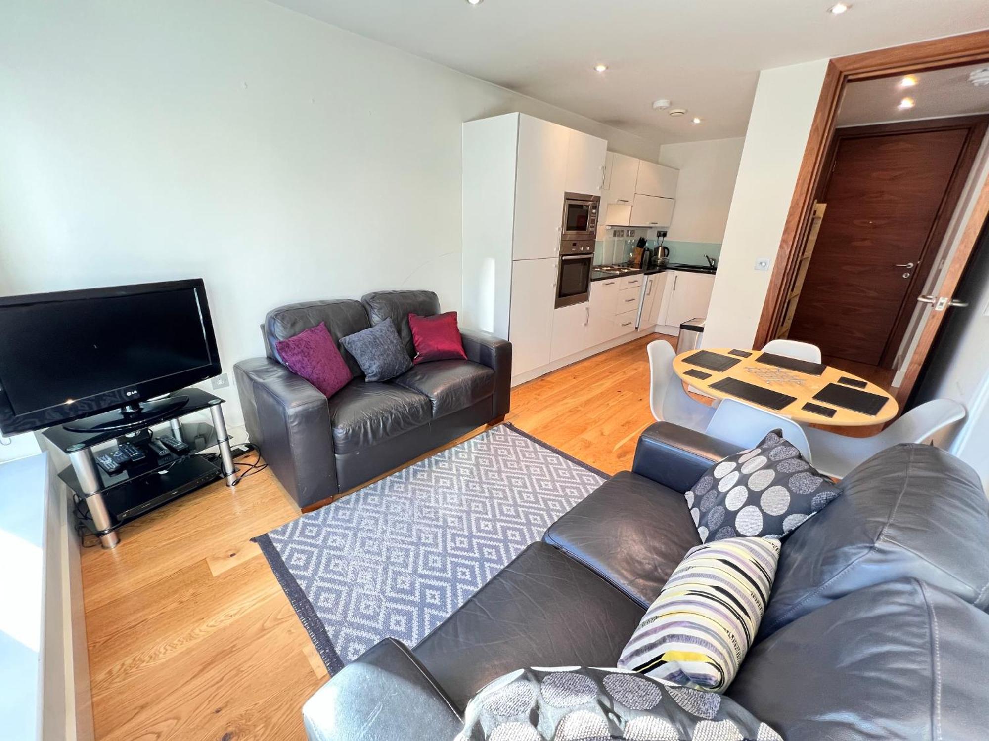 Deluxe Entire Flat At Farringdon Station Apartment London