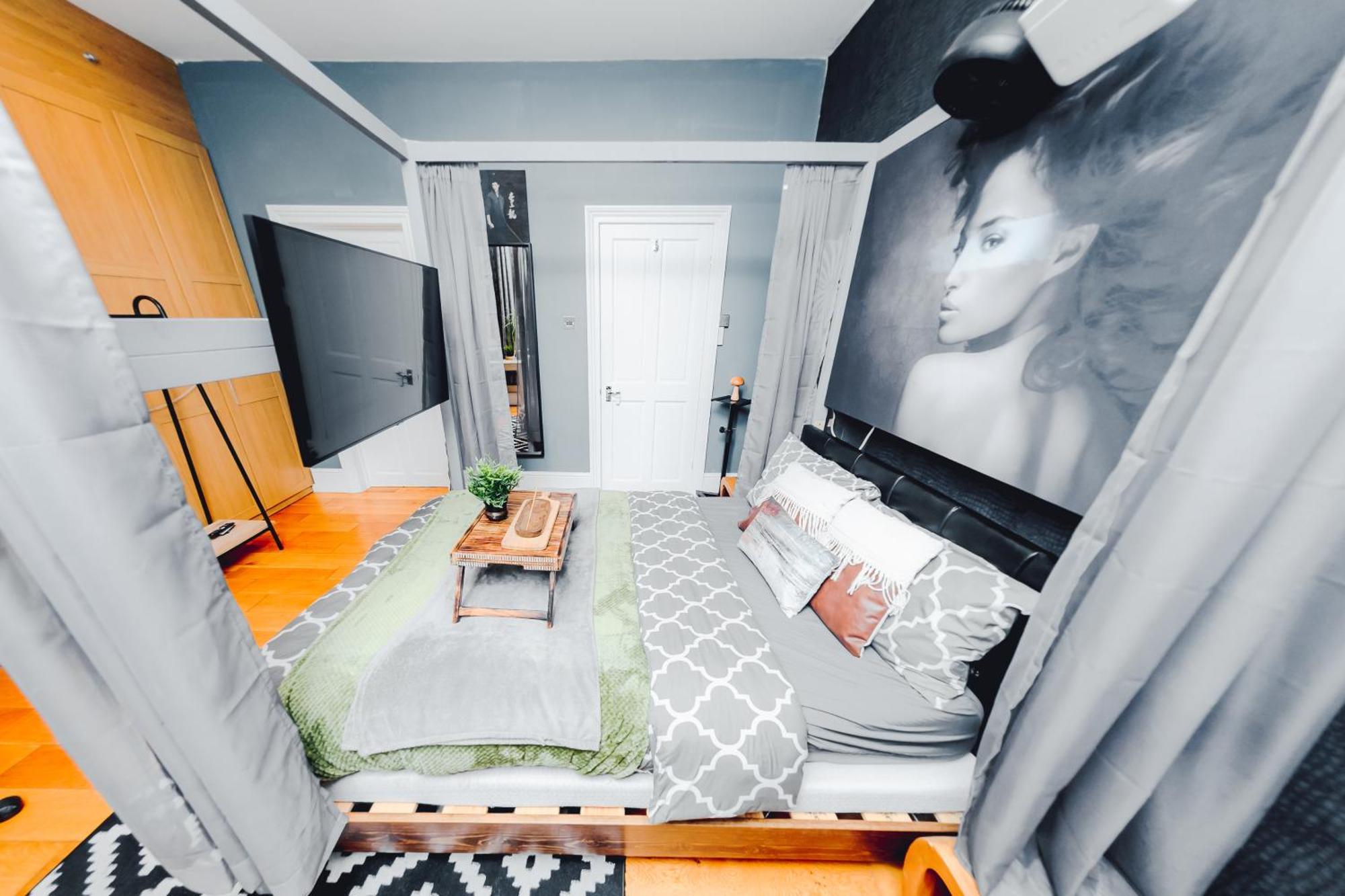 Master En - Townhouse Double With Garden & Hot Tub Hospedagem domiciliar Londres