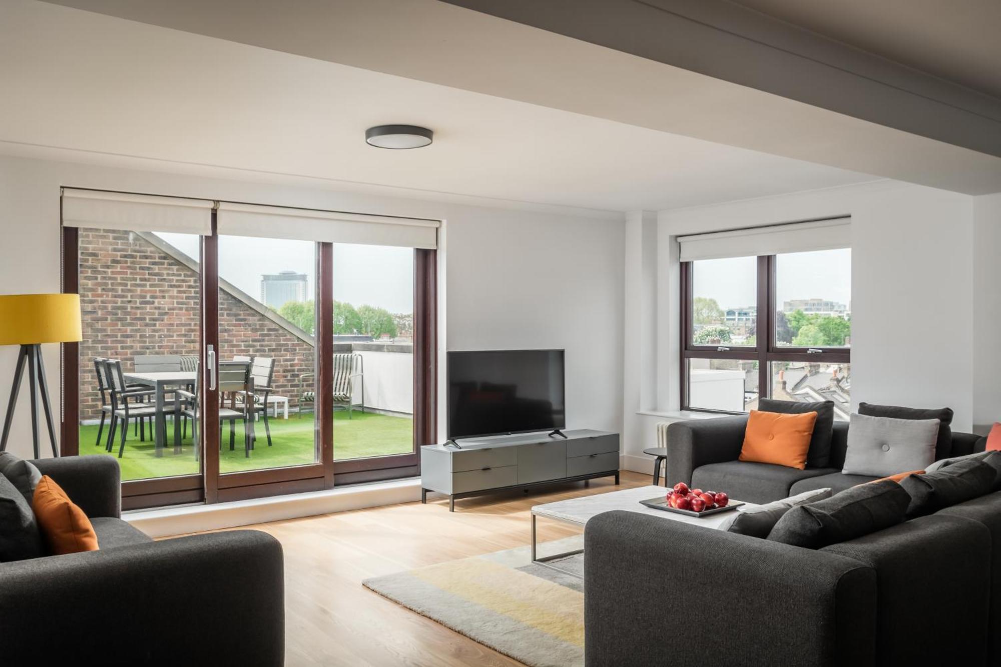 Monarch House - Serviced - Kensington *