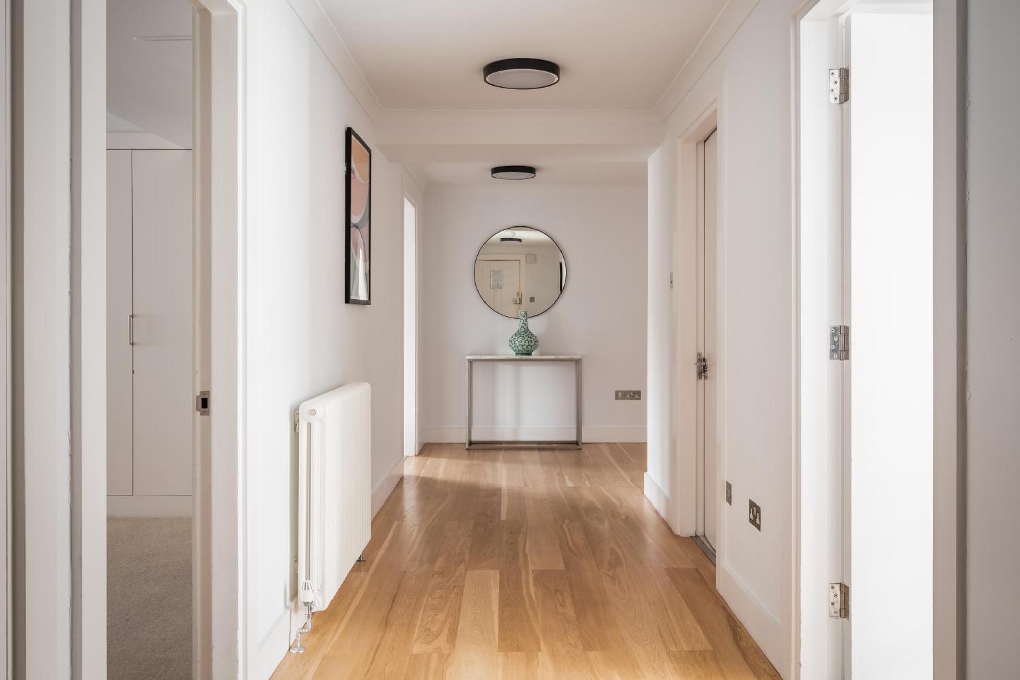 Monarch House - Serviced - Kensington