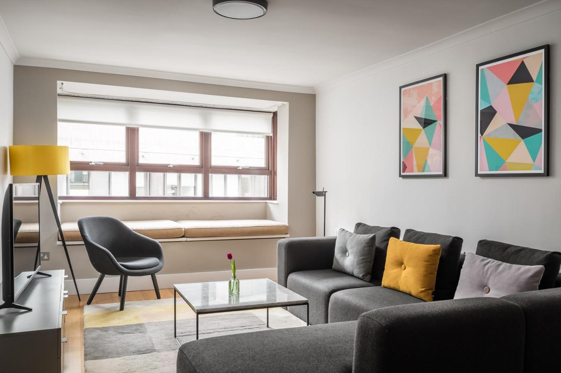Monarch House - Serviced - Kensington *