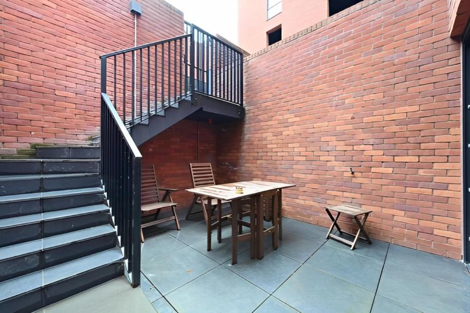 Richardson Deluxe Apartment
