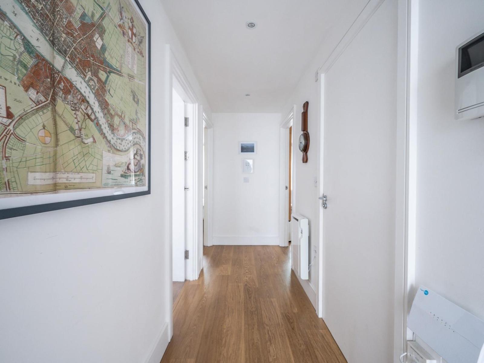 Apartment Cosy And Spacious Flat Near Bridge London