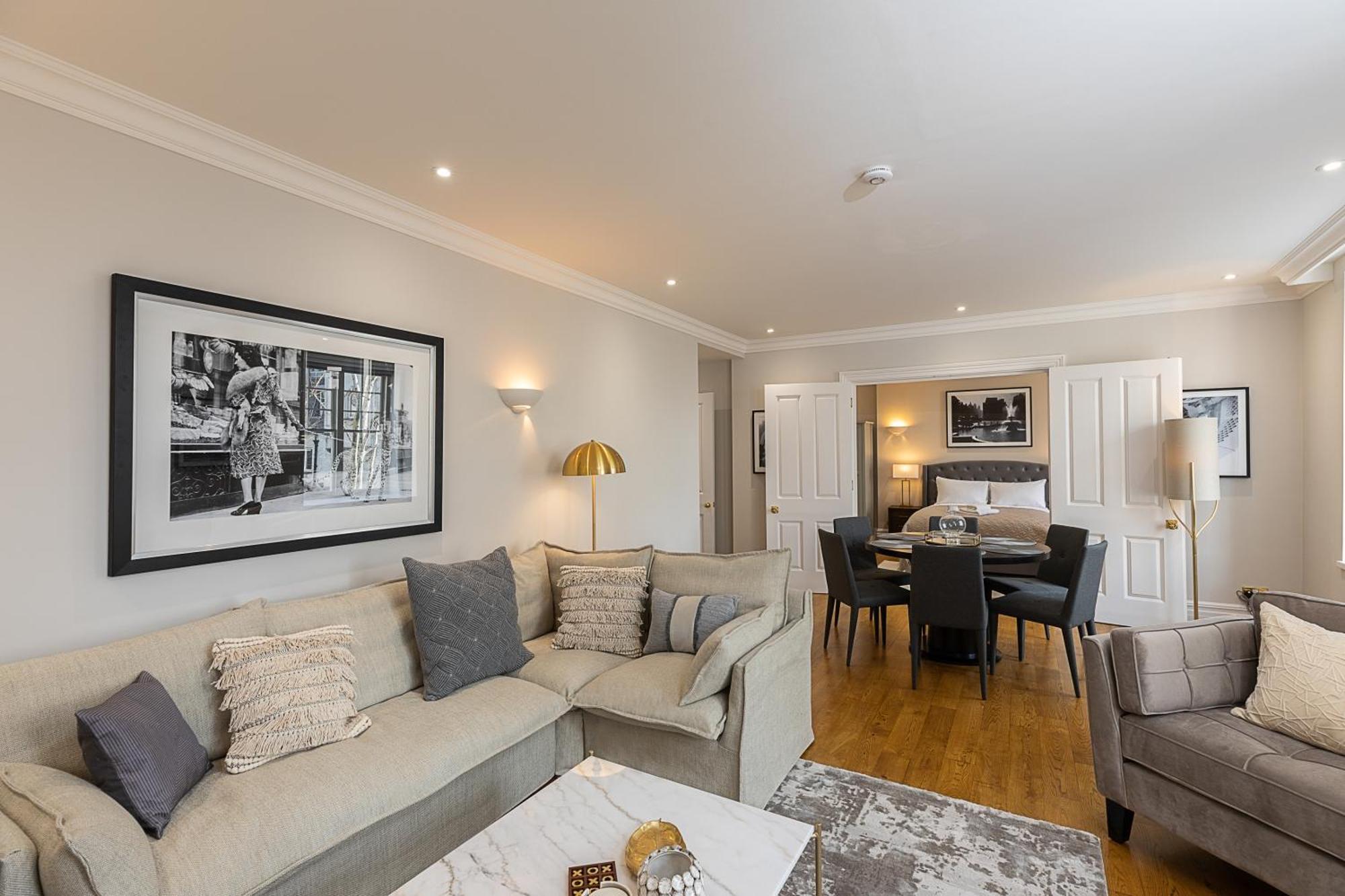 Astonishing Flats Near Mayfair & Piccadilly Circus Apartment