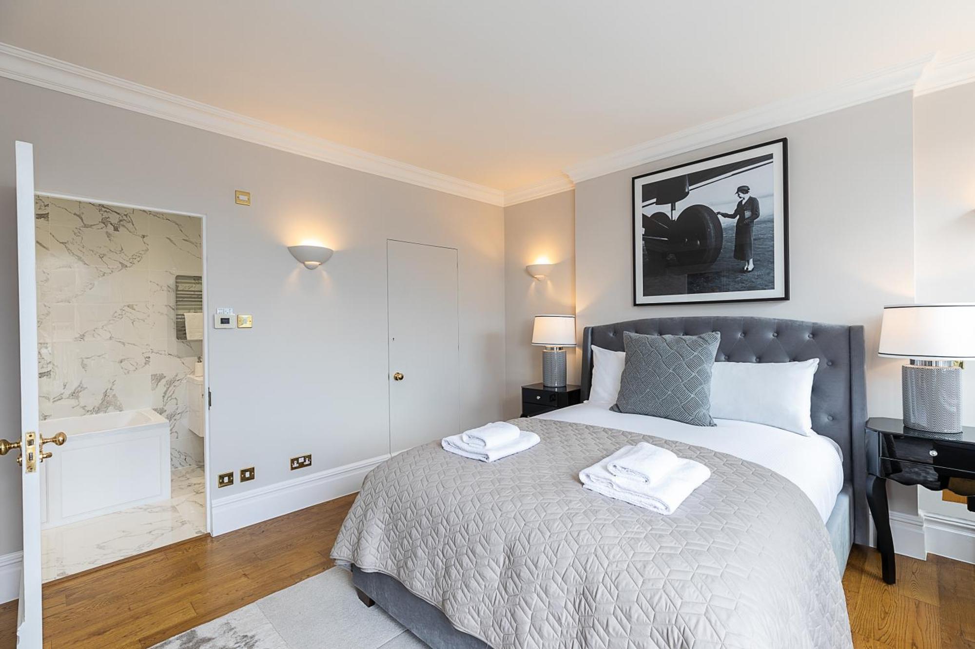 Astonishing Flats Near Mayfair & Piccadilly Circus Apartment *