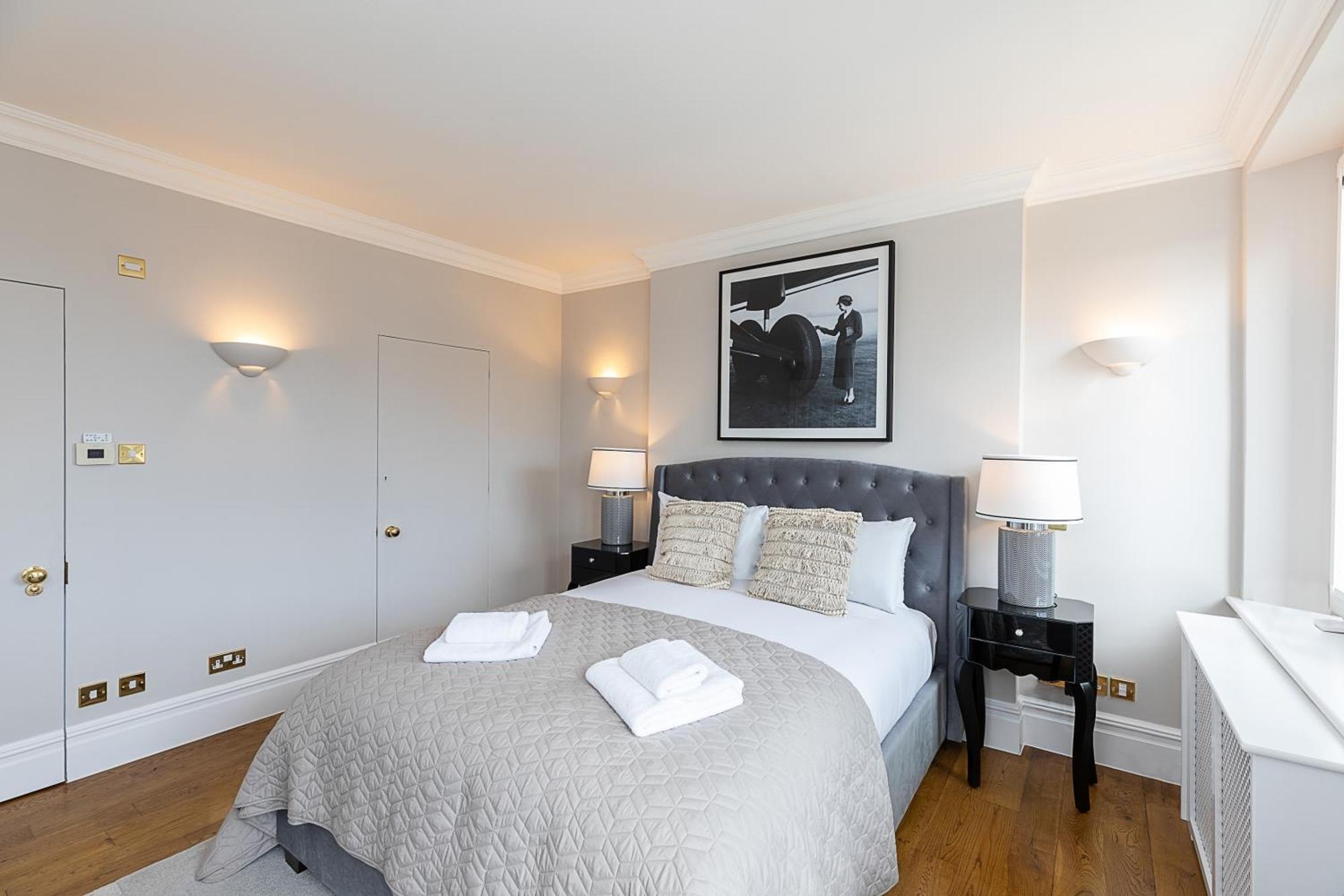 Astonishing Flats Near Mayfair & Piccadilly Circus *