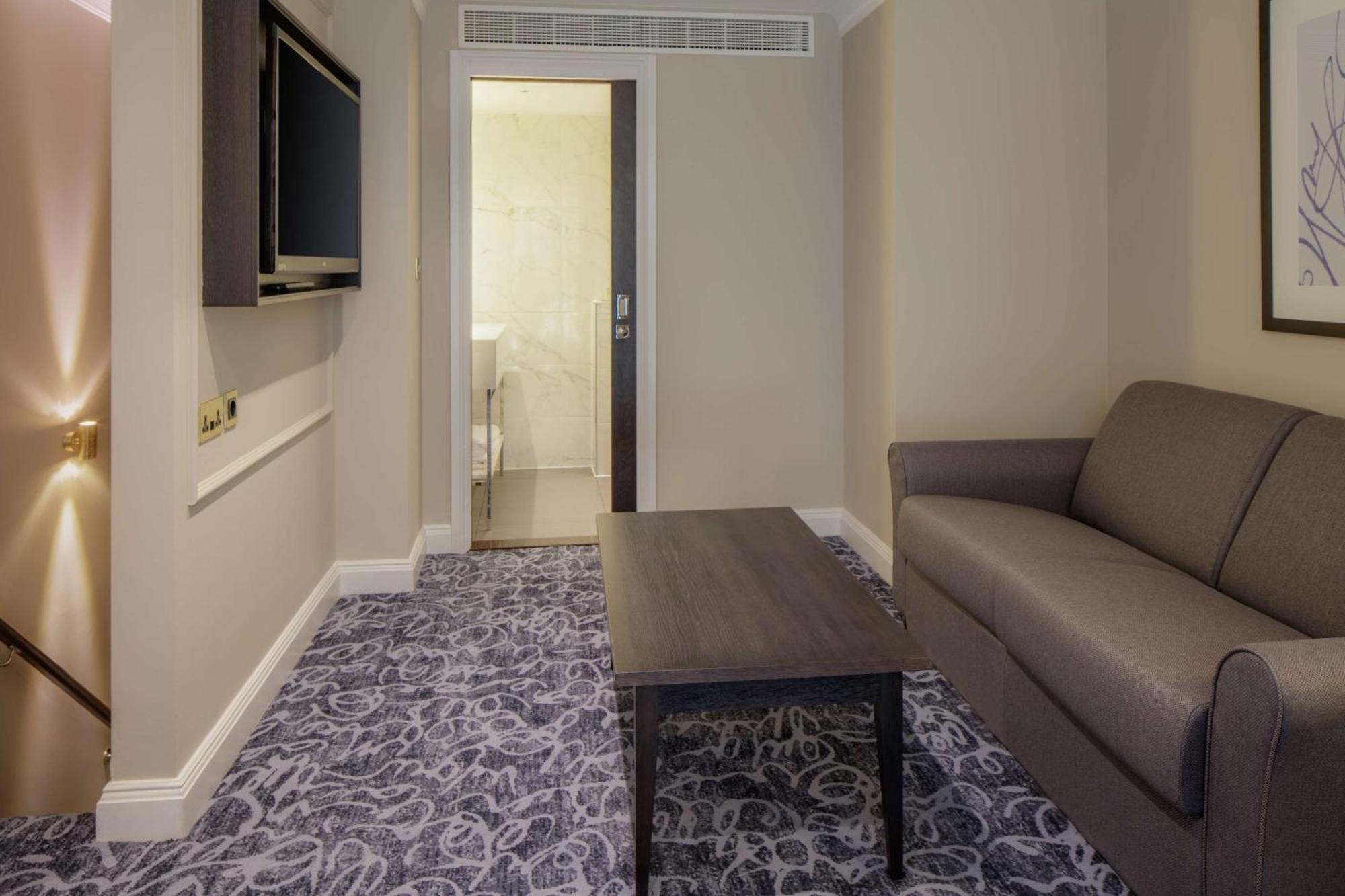 Hilton Euston 4*