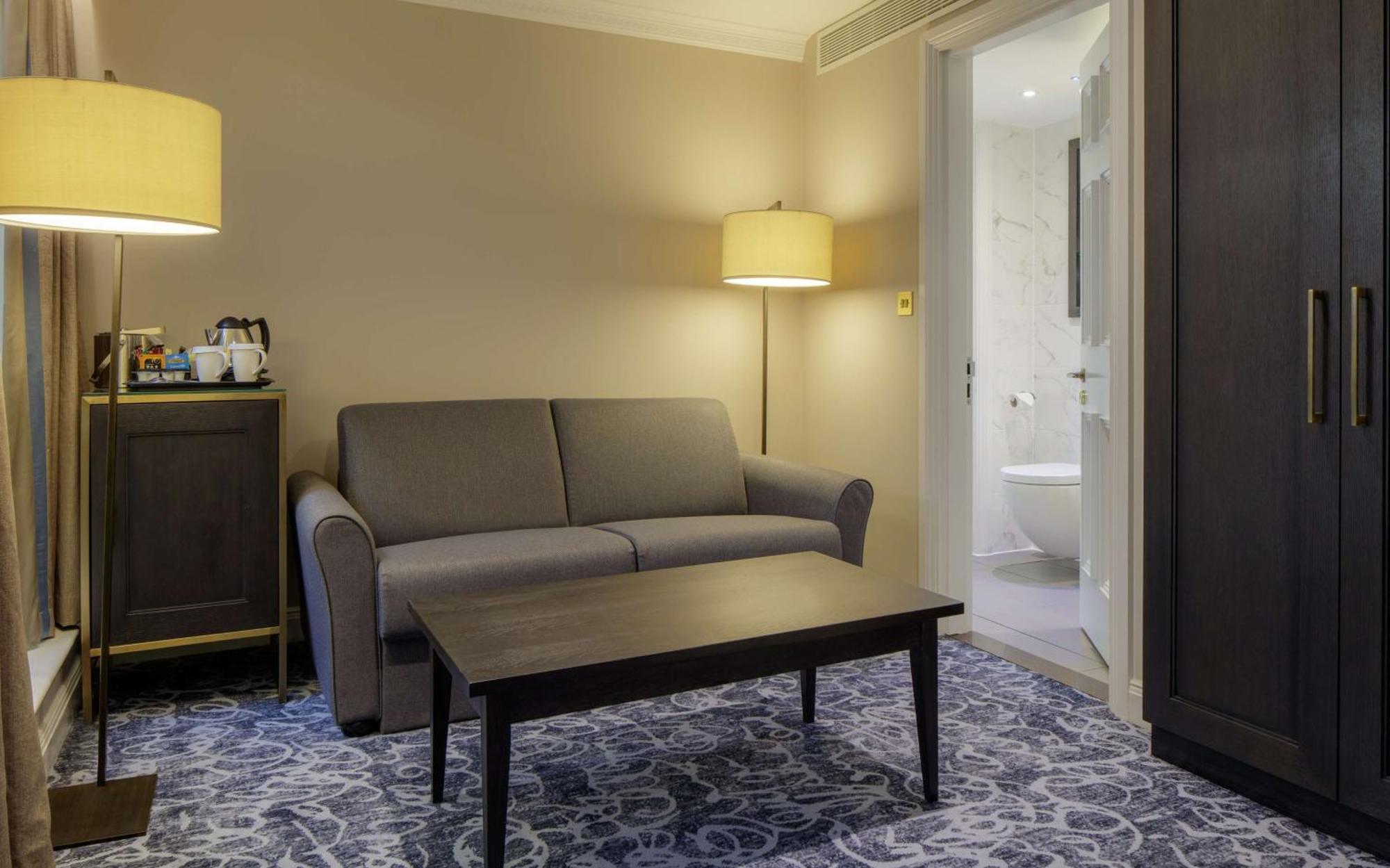 Hilton Euston Hotel 4*