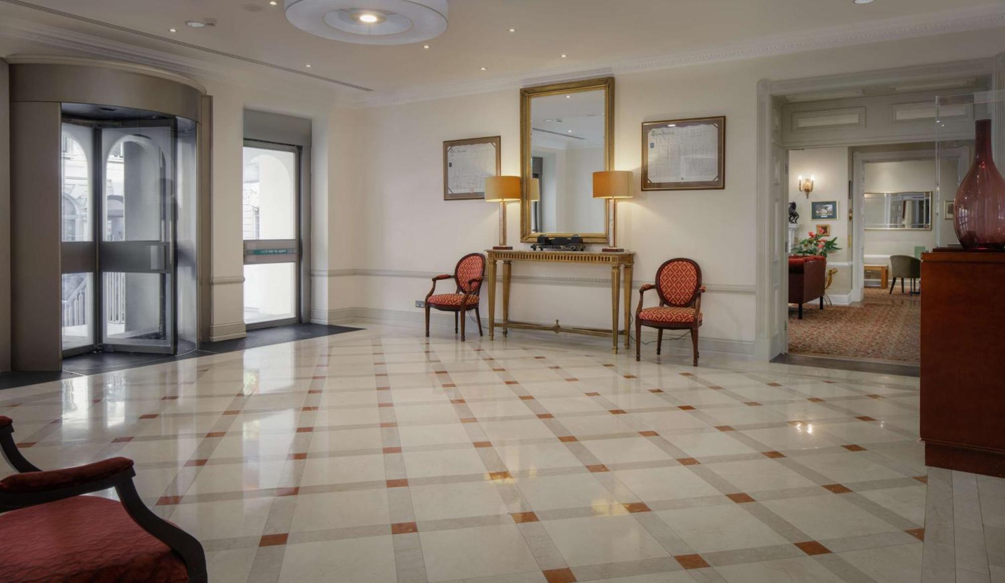 Hilton Euston Hotel 4*