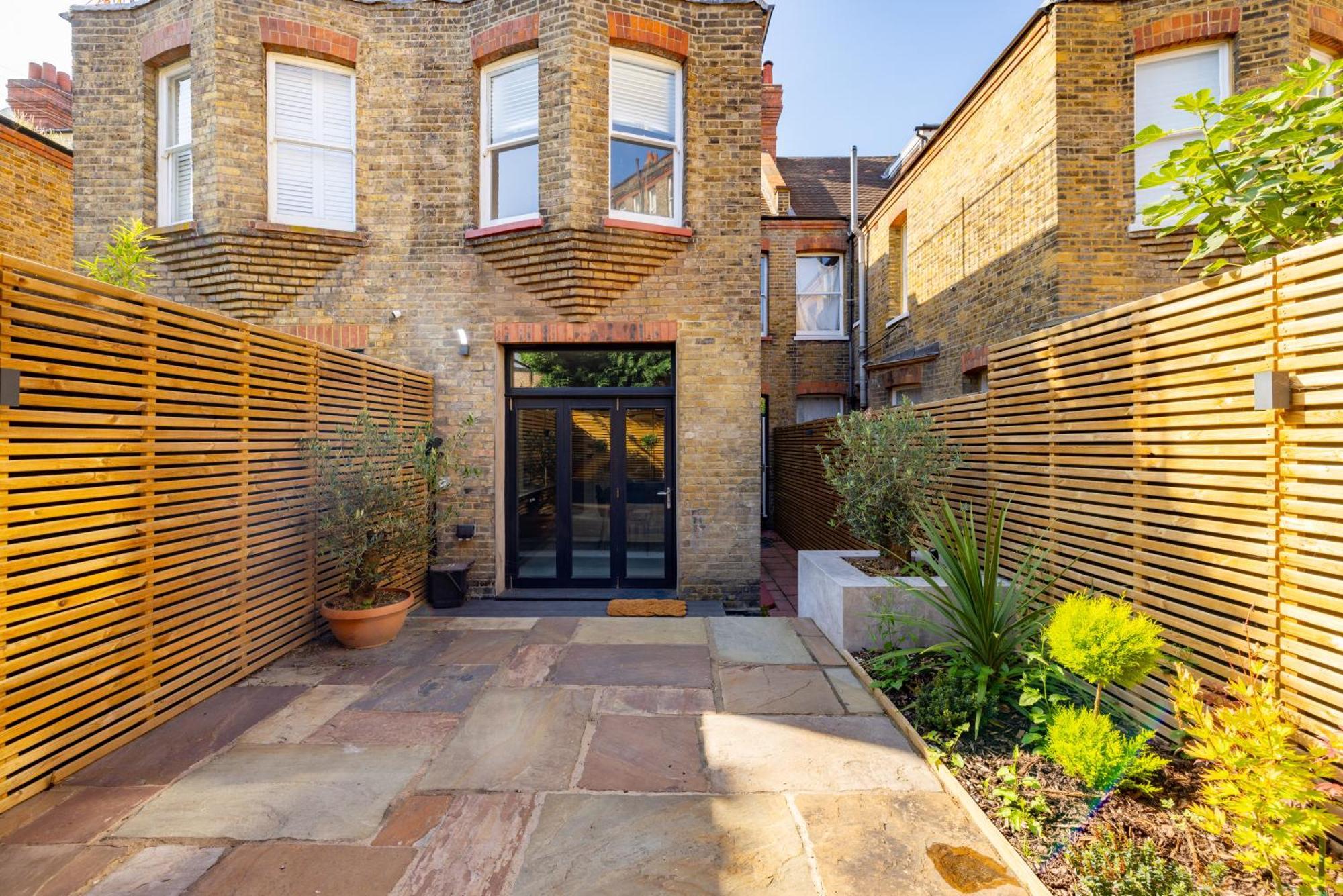 The Streatham Hill Wonder - Spacious 4bdr House With Garden And Terrace Apartment *