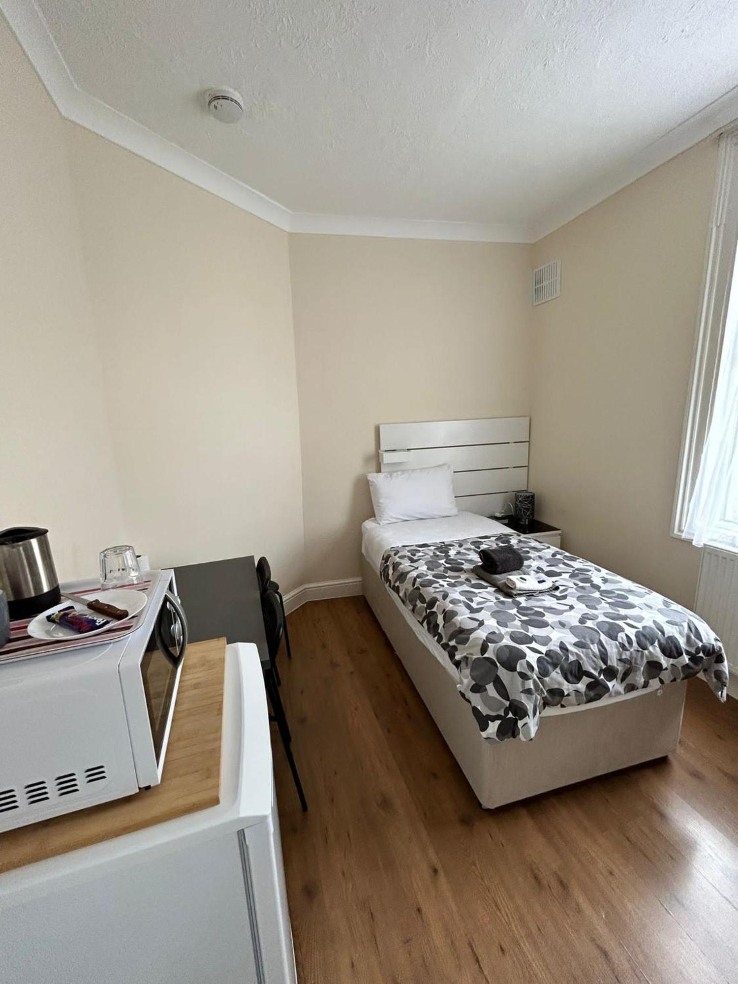 Willesden Guest house London