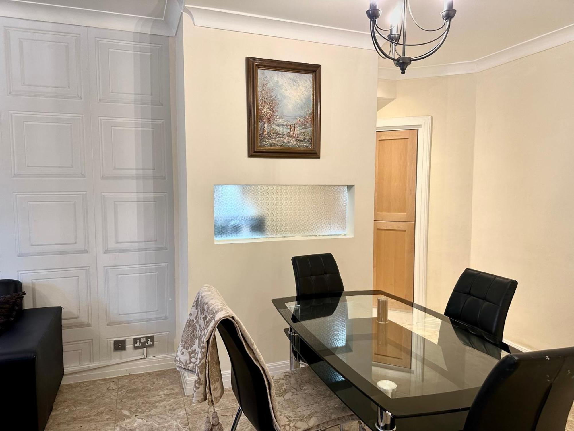 Apartment Prime Location - 2 Beds 3 Bath Flat Knightsbridge *