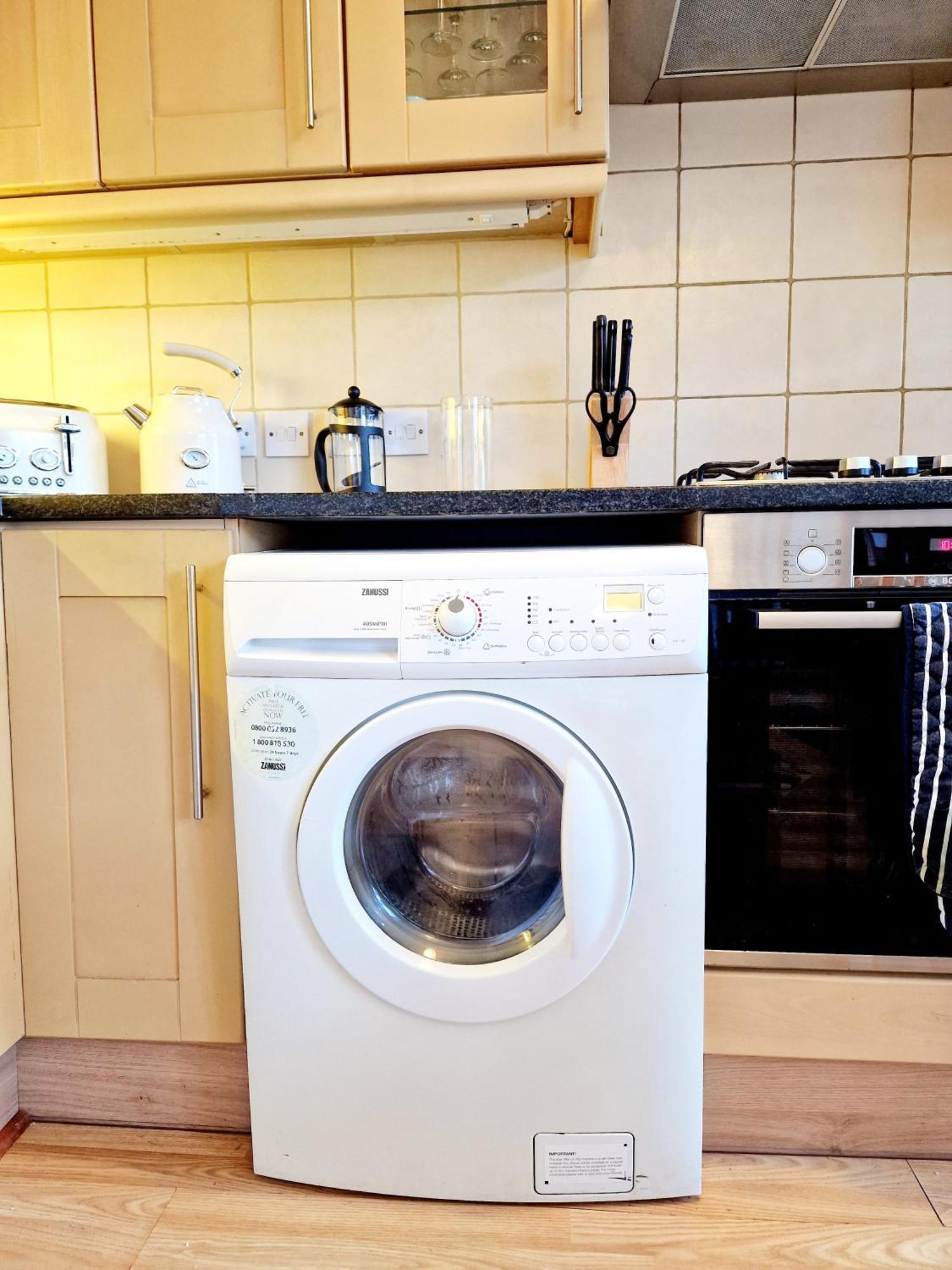 Apartment Beautiful Kensington 3 Minutes Walk To Earl's Court Station