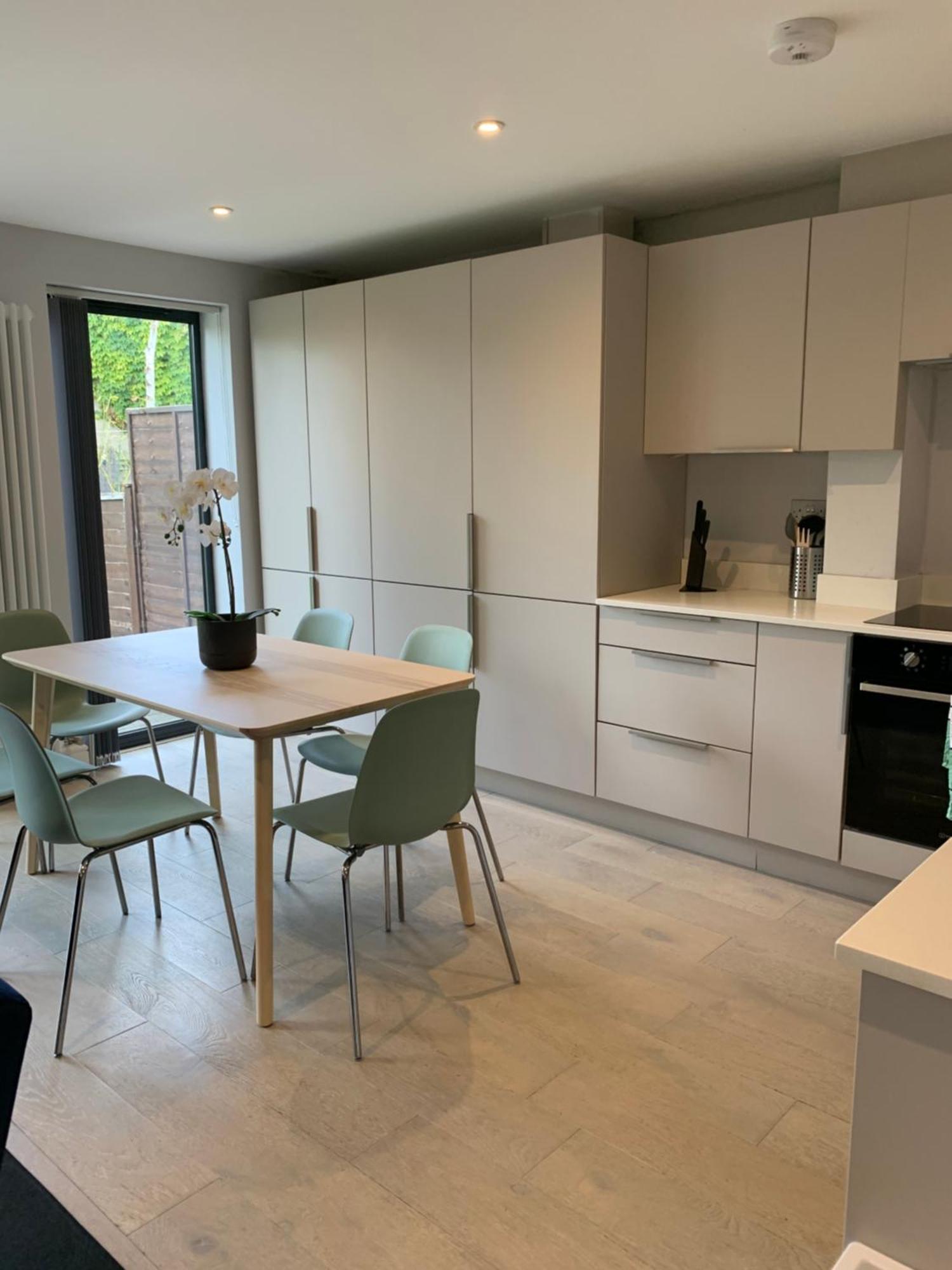 Apartment Wonderful 3 Bed Flat With Private Garden In Wimbledon - 1 The Queens *