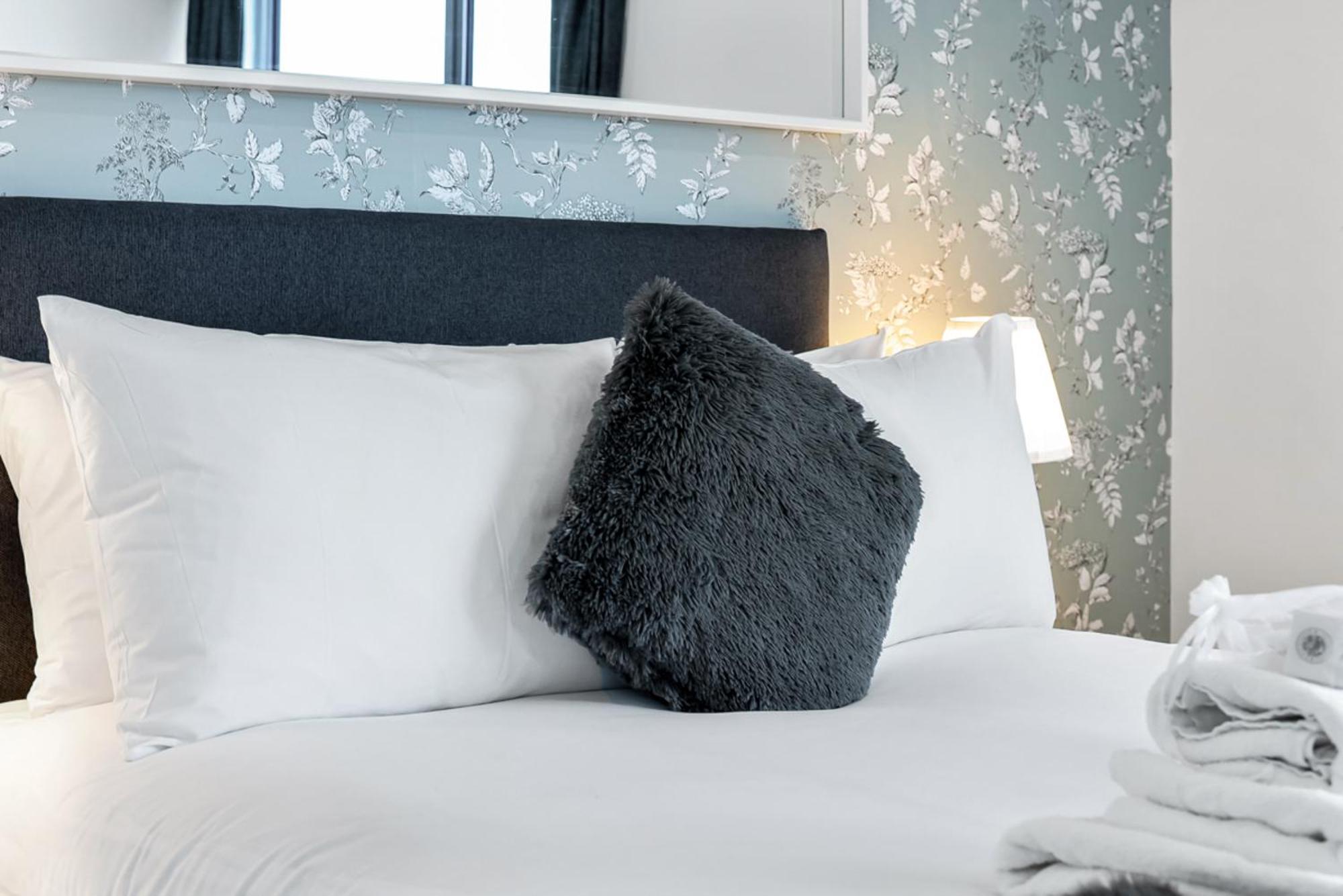 Stunning Flat On King's Road, Chelsea With Balcony Apartment
