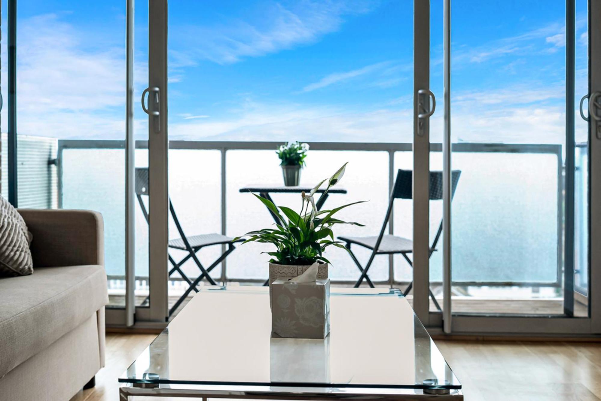 Stunning Flat On King's Road, Chelsea With Balcony Apartment