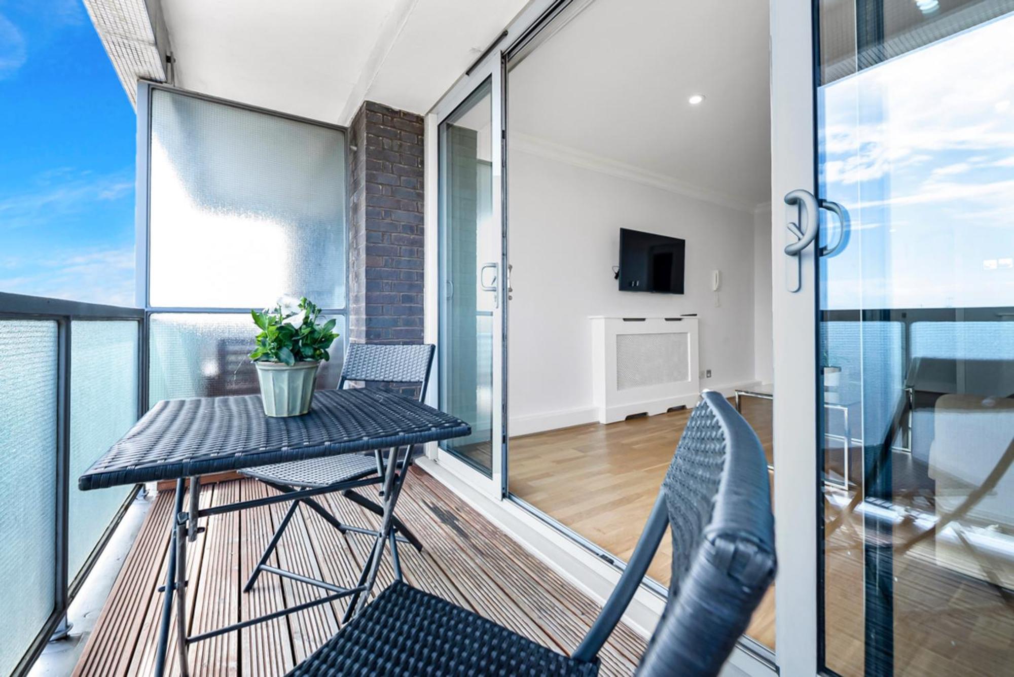 Apartment Stunning Flat On King's Road, Chelsea With Balcony London