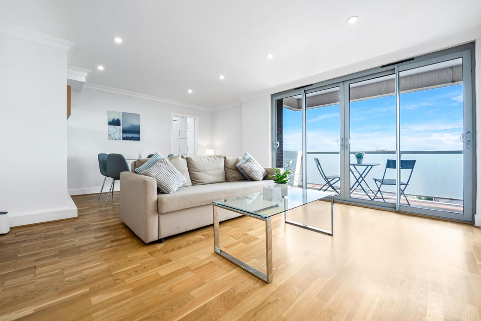Stunning Flat On King's Road, Chelsea With Balcony * London