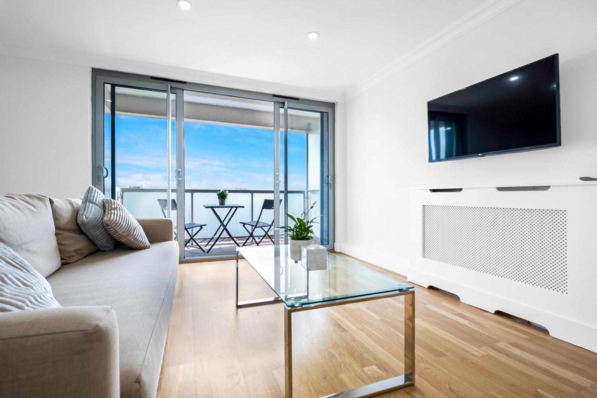 Stunning Flat On King's Road, Chelsea With Balcony * London