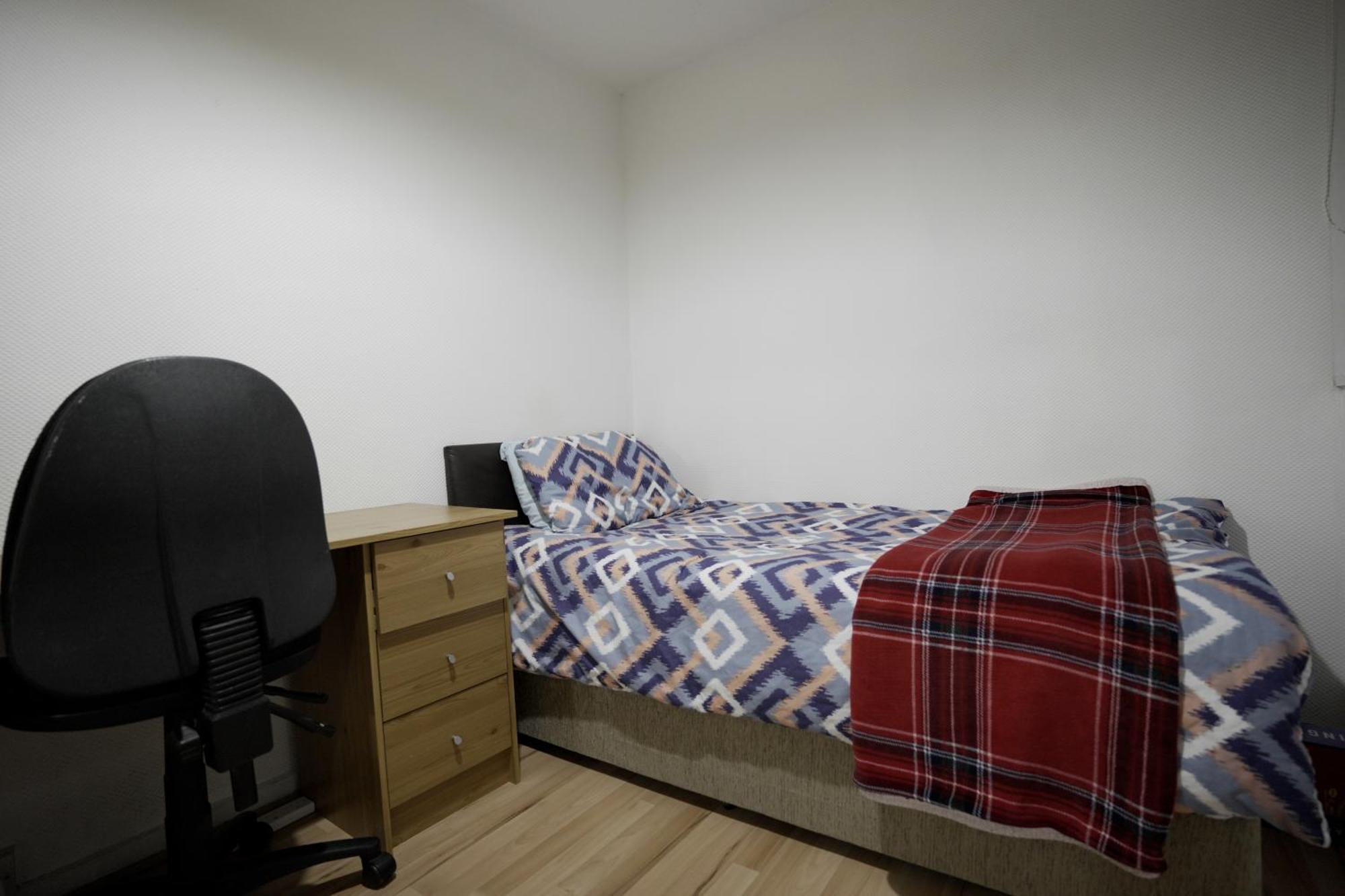 Elephant & Castle - Zone 2 - Private - Shared Bathroom London