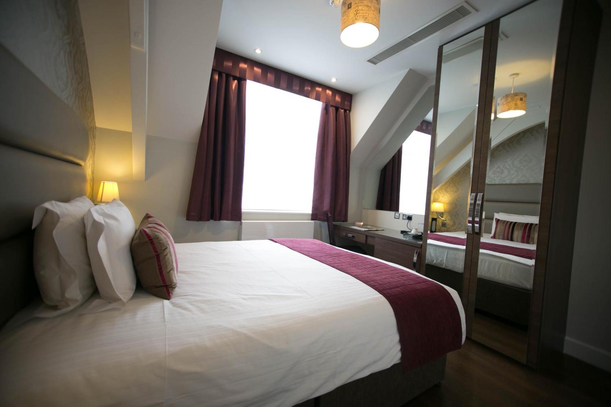 Hotel The Pillar London