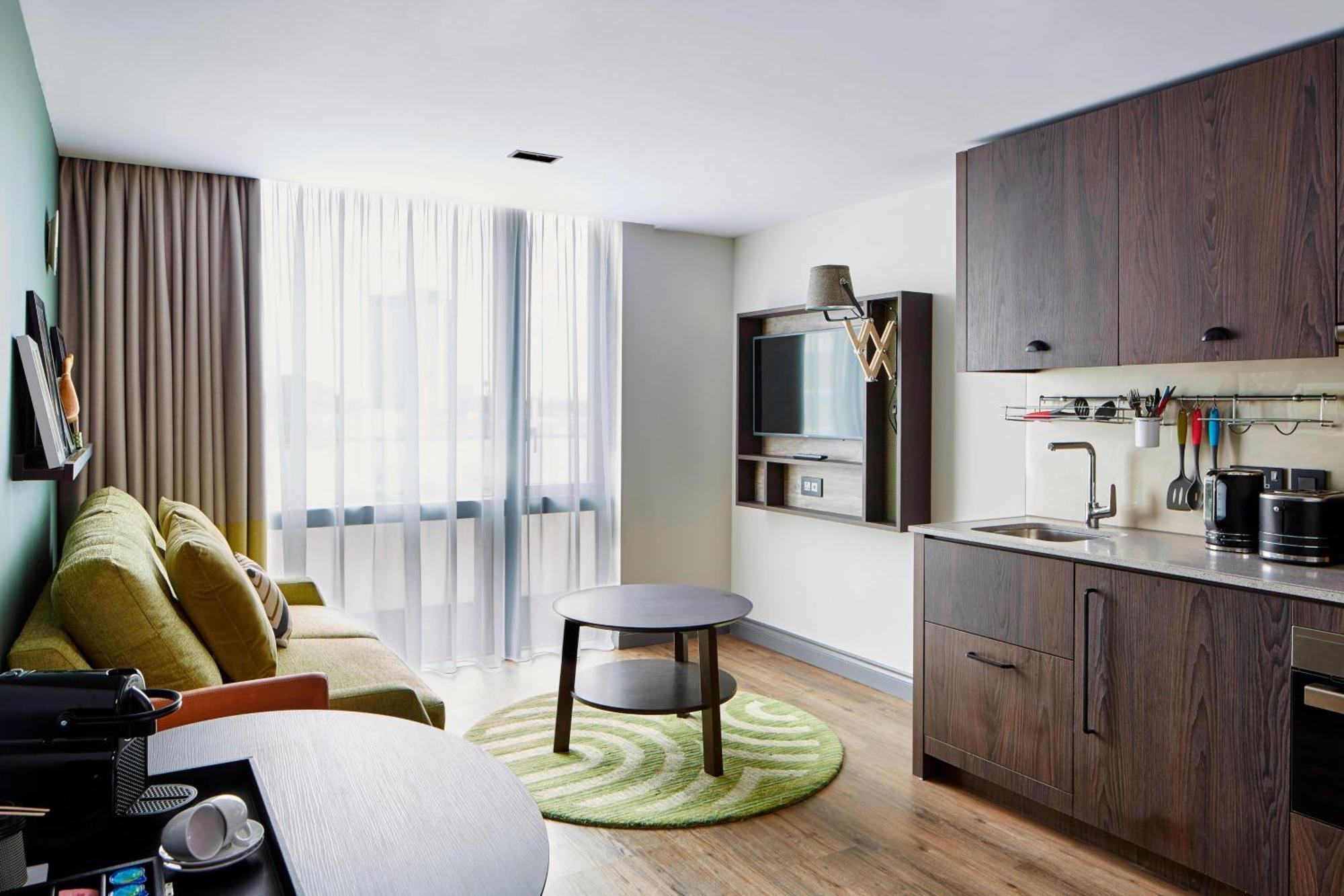 Hotel By Marriott Kensington London