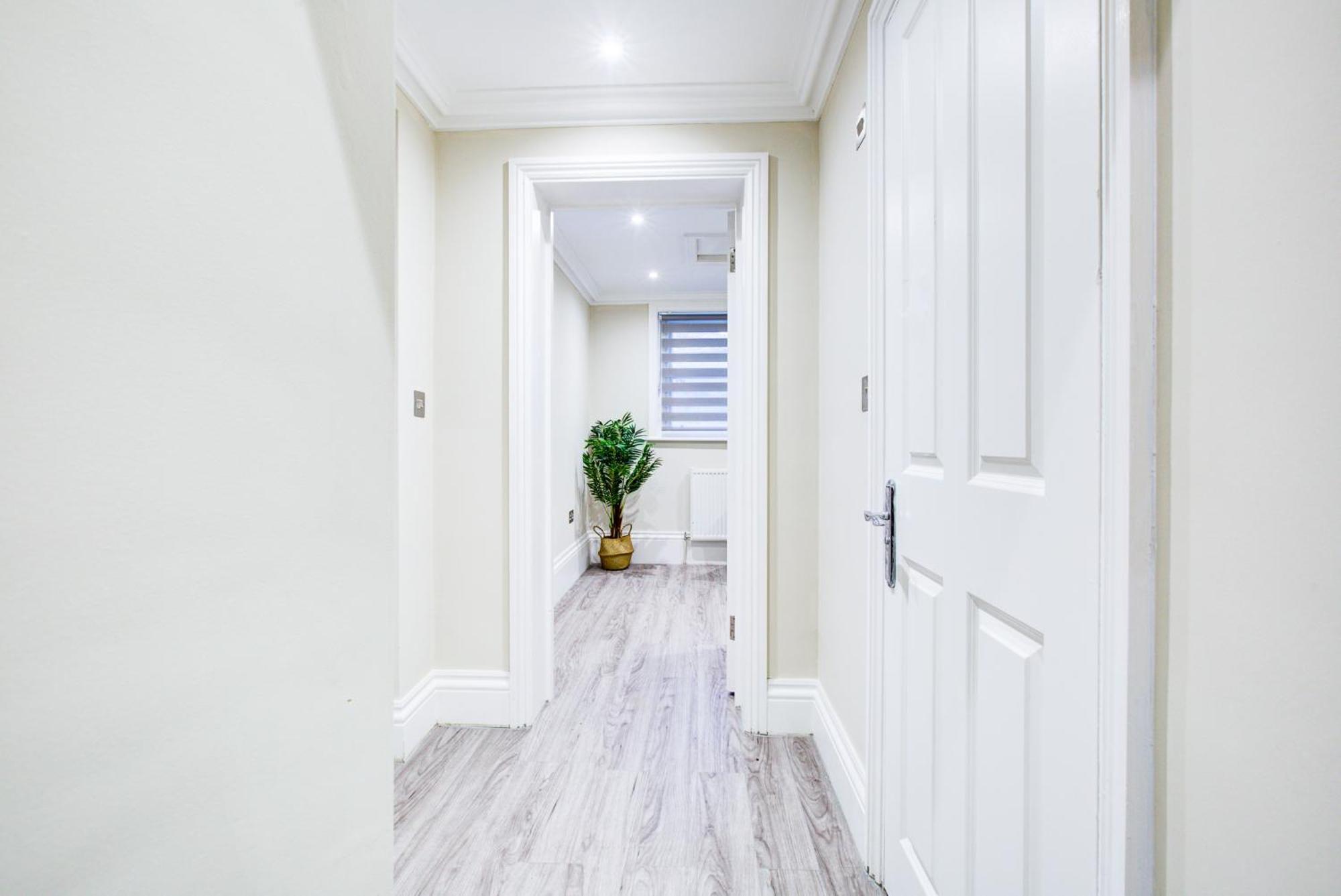 Hybrid Resi - London, Battersea Near Power Station Apartment London