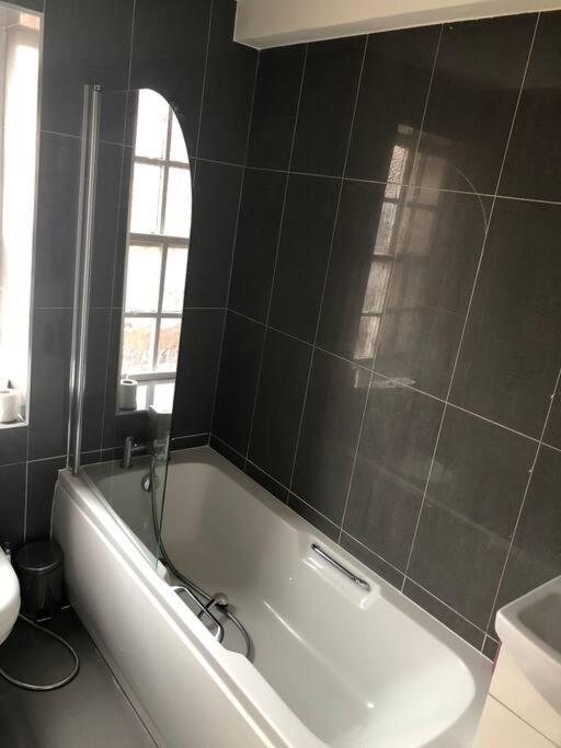 Stunning 3 Bedroom In London