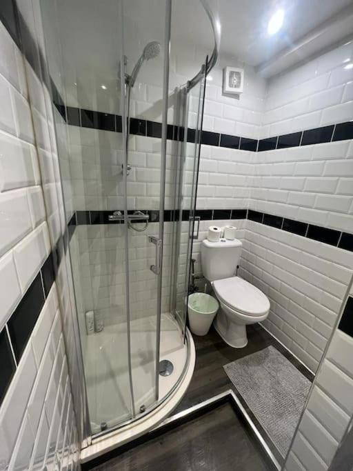 Stunning 3 Bedroom In Apartment