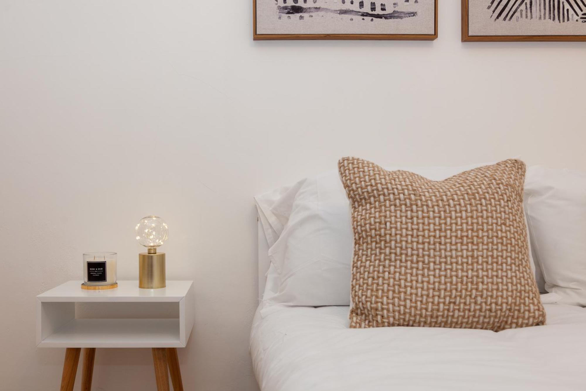 Kensington Luxury Flat With Patio * London