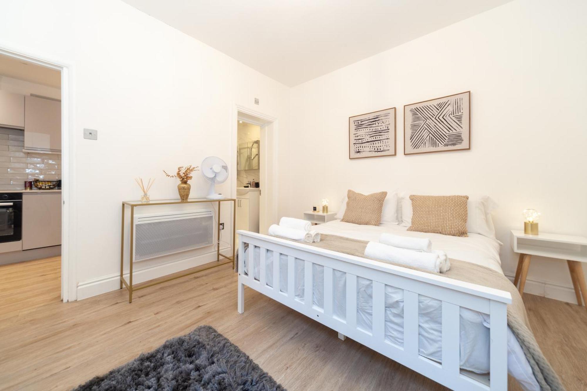 Kensington Luxury Flat With Patio London
