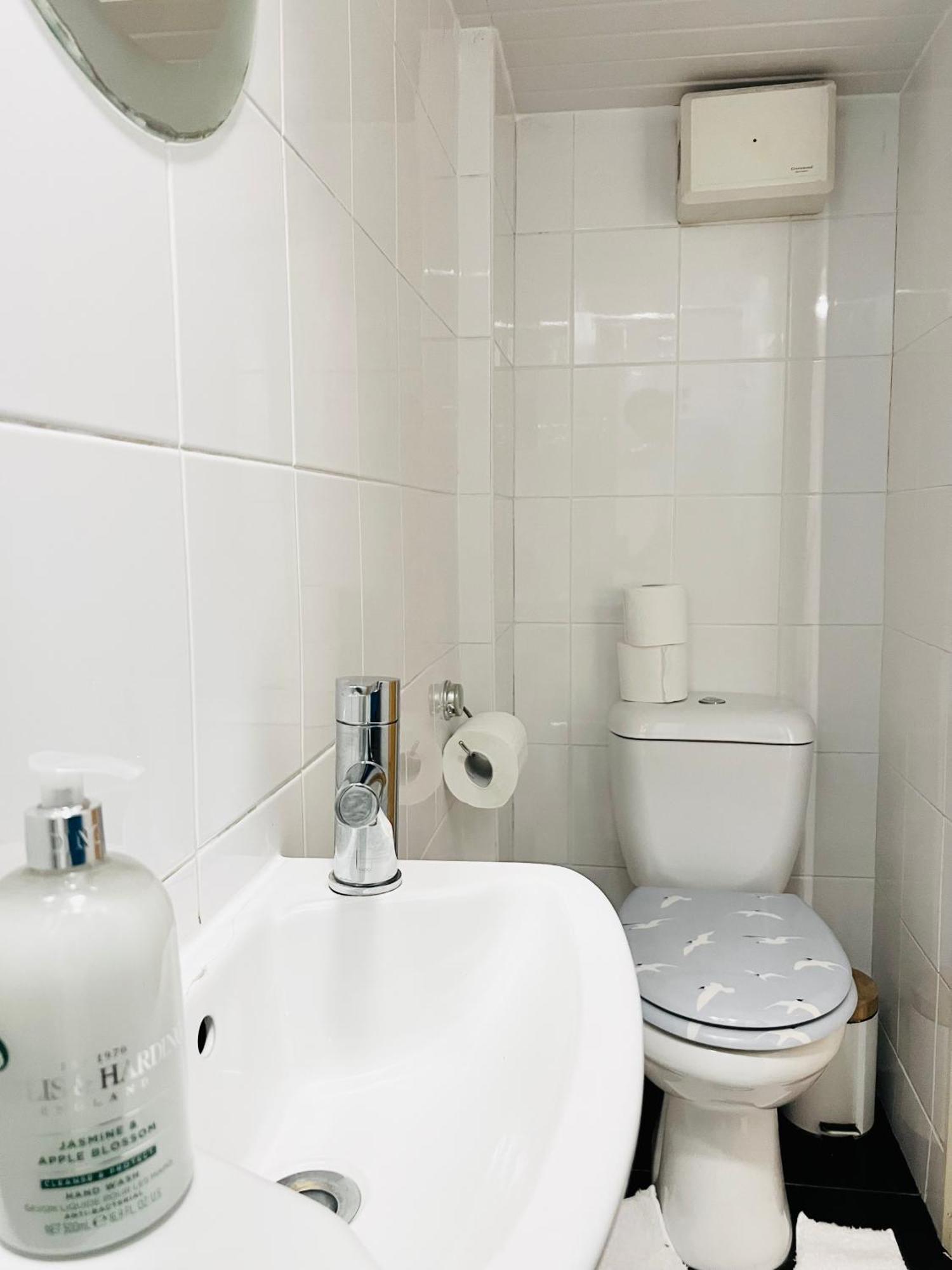 Apartment Private House Shepherd's Bush W3 London