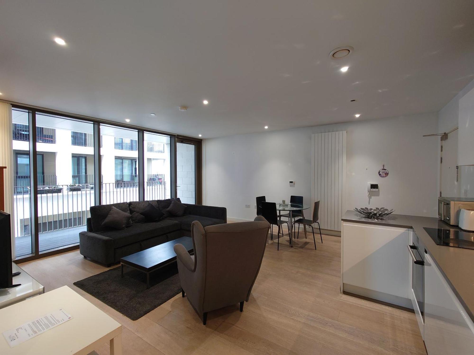 Apartment Fully Serviced One Bed In Royal Wharf London