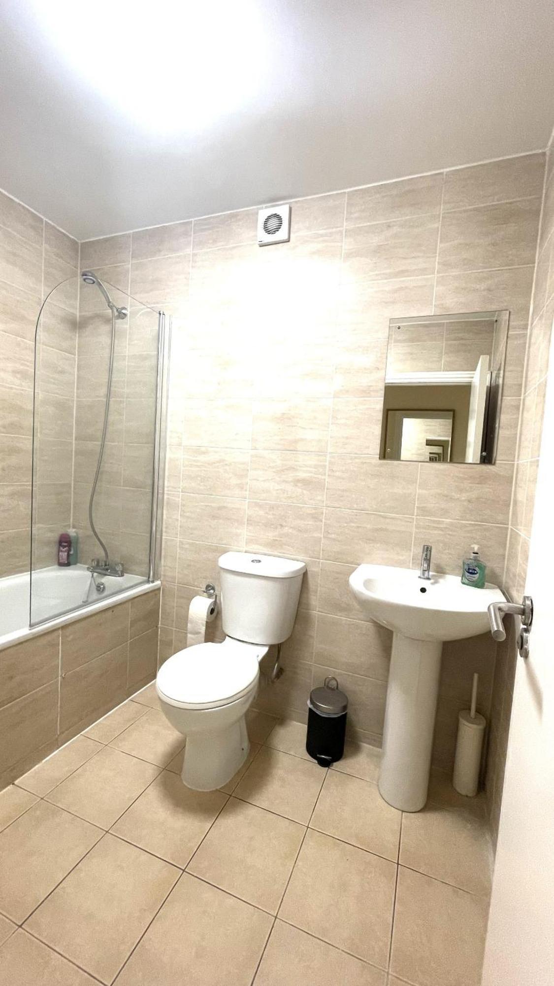 Casa de férias Camden Budget Suites - Next To Station And Camden Market Londres