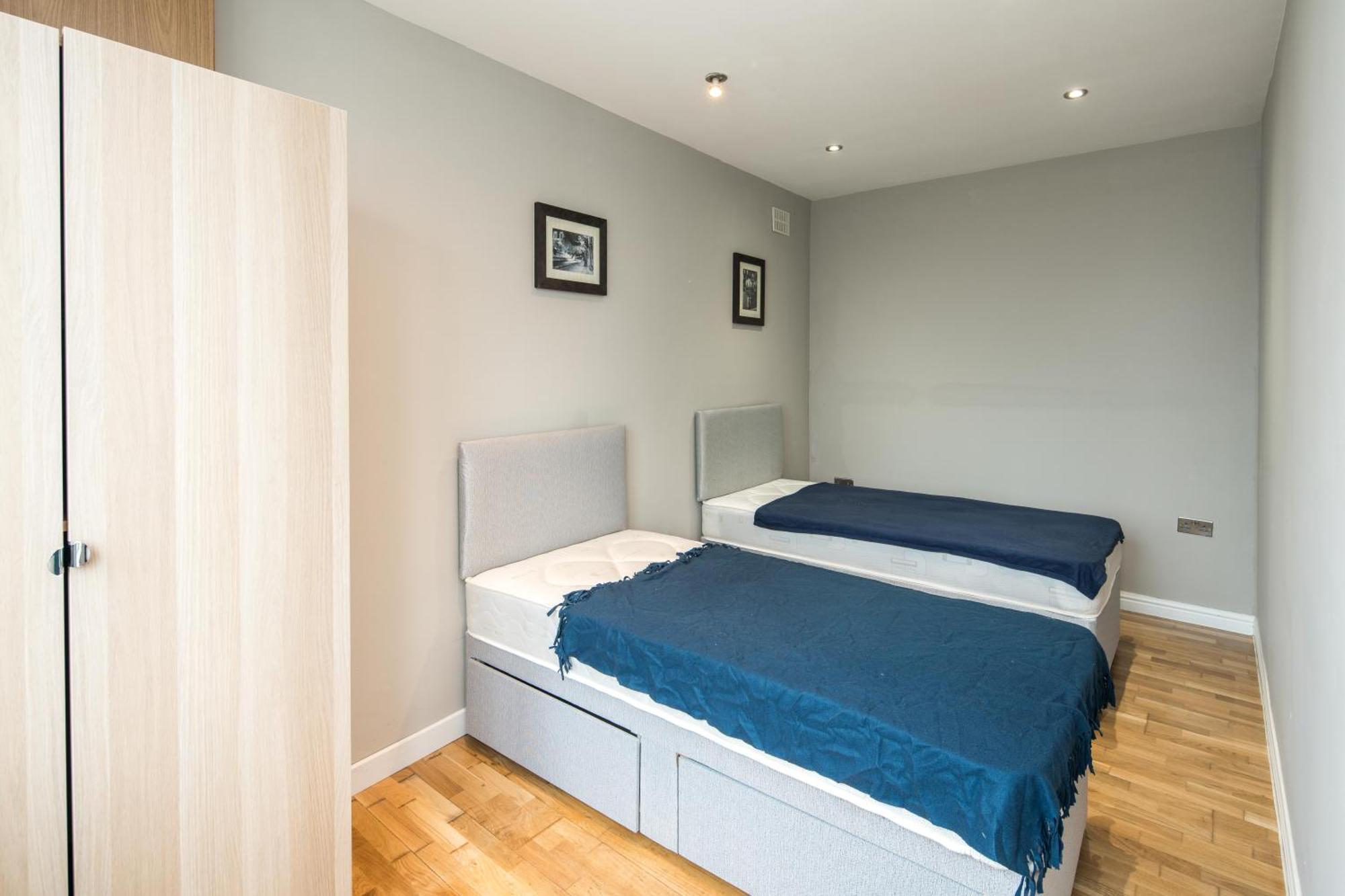 Cosy 2-beds, Shepherd Bush Apartment *
