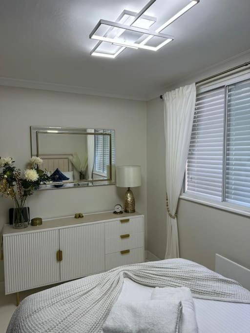 1 Bedroom Luxury Flat In Kensington London