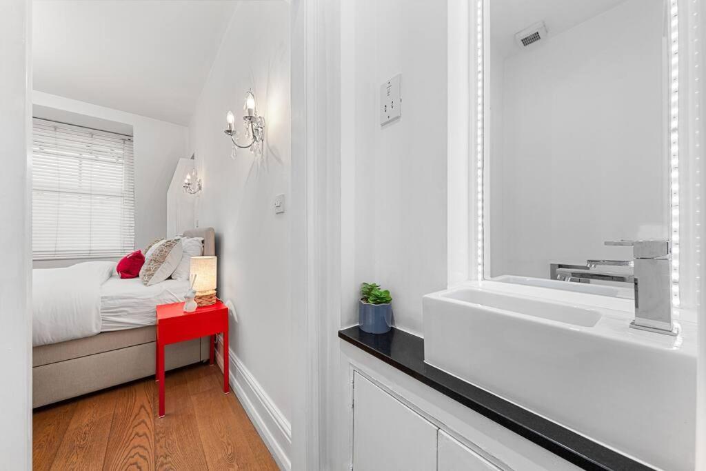 1br Harrods Hydepark Knightsbridge Kb91 Apartment London
