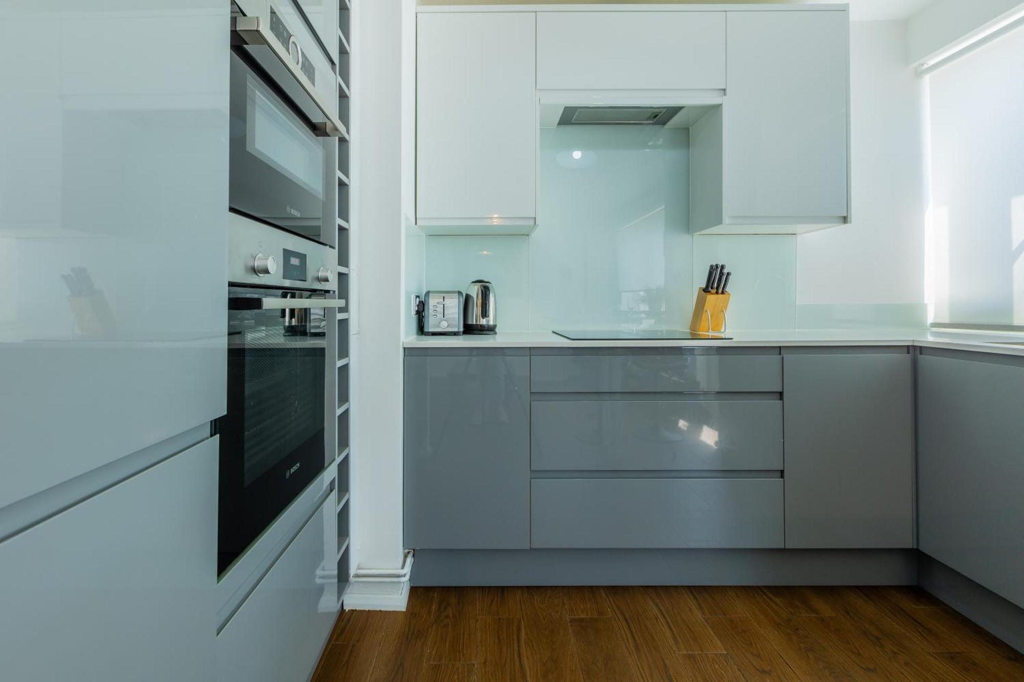 Charming 1 Bedroom Serviced In Camden Apartment