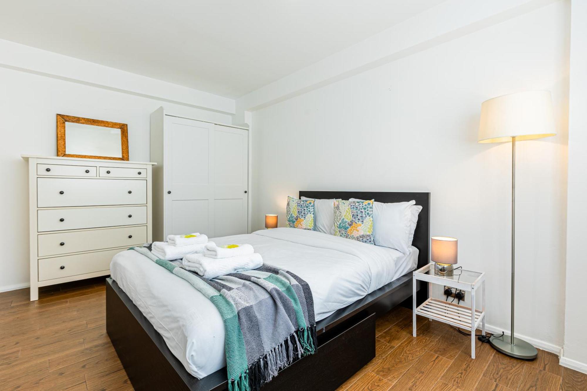 Charming 1 Bedroom Serviced In Camden
