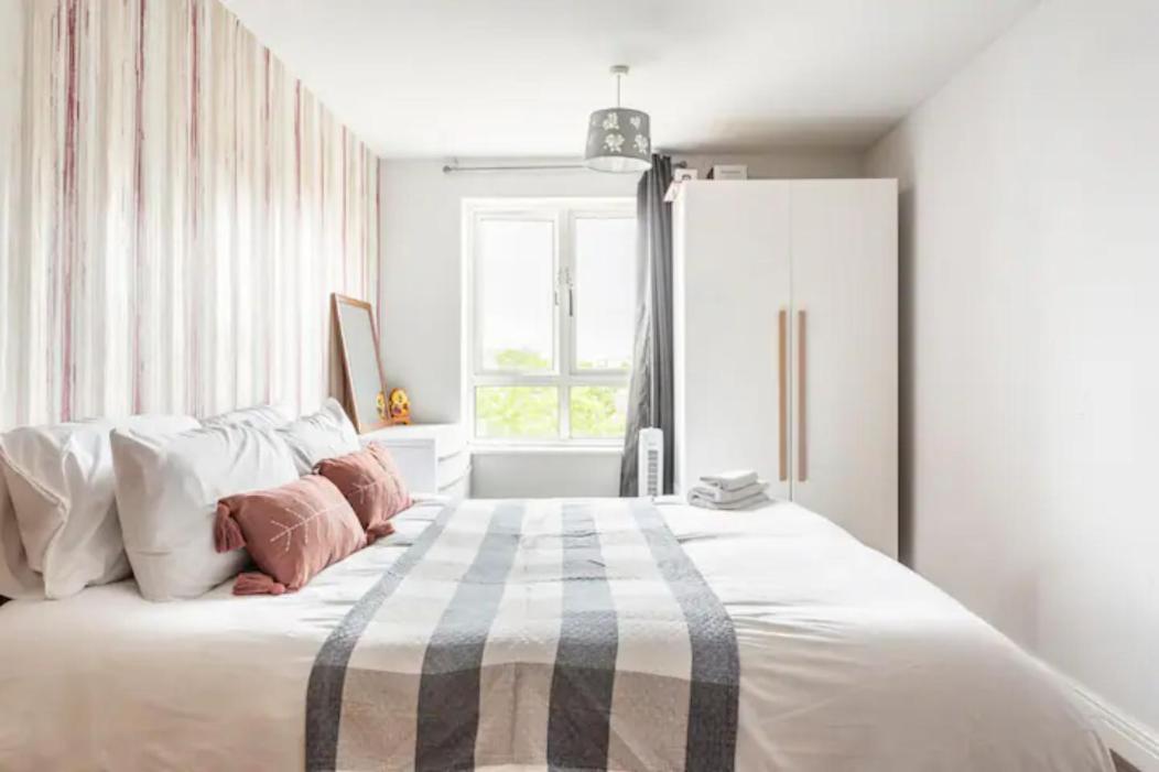 Lovely En-suite Double Homestay London