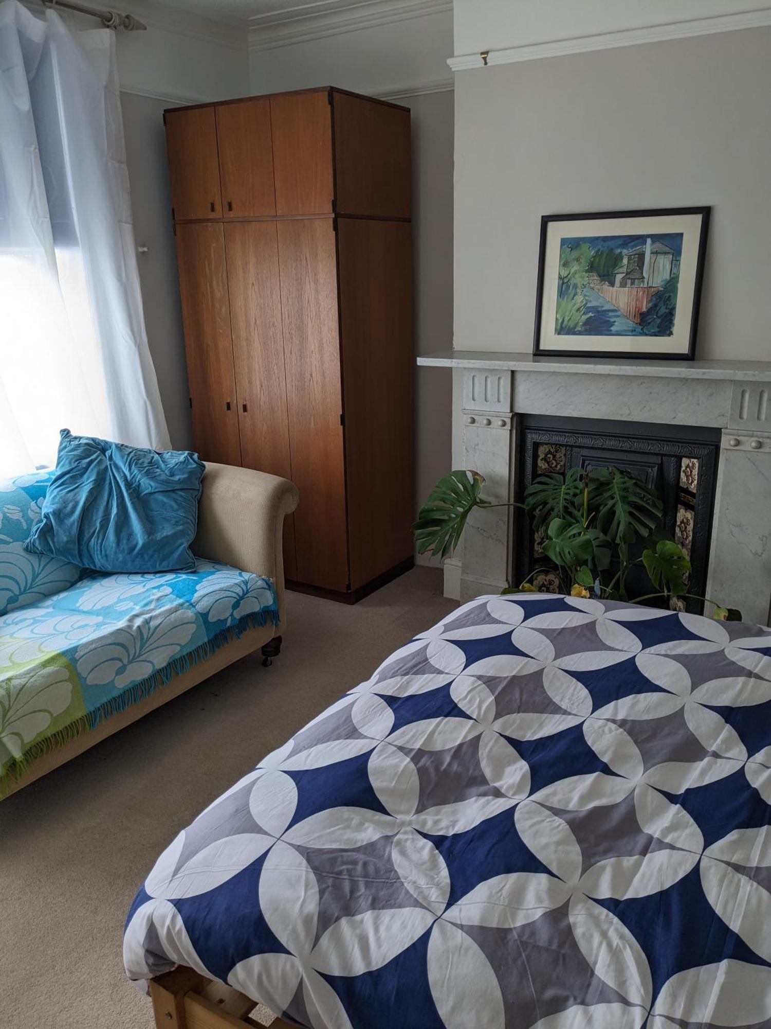 No 25 Comfort And Convenience Ensuite W7 London