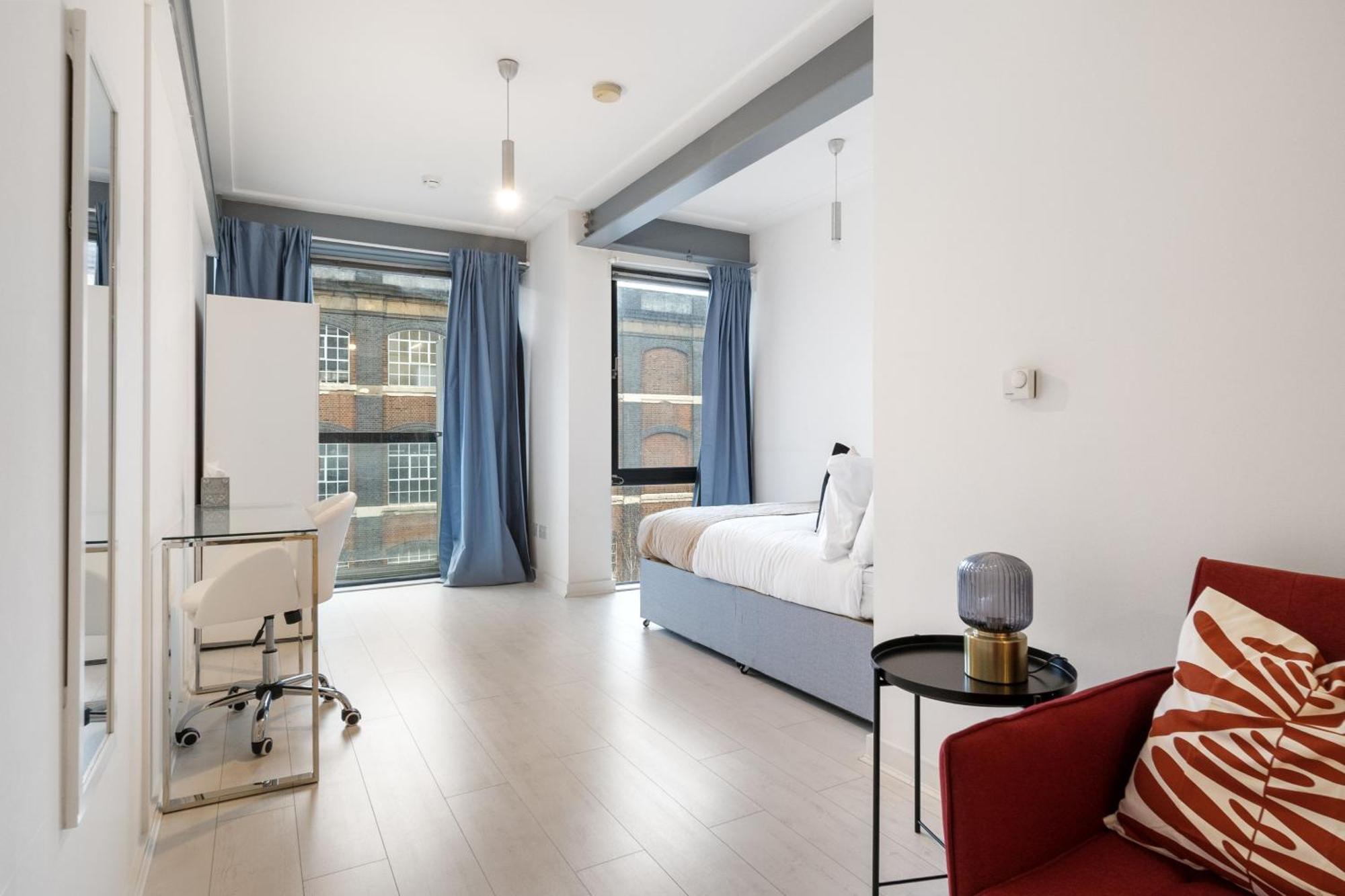 Livestay - Modern Two Bed In Stratford Apartment