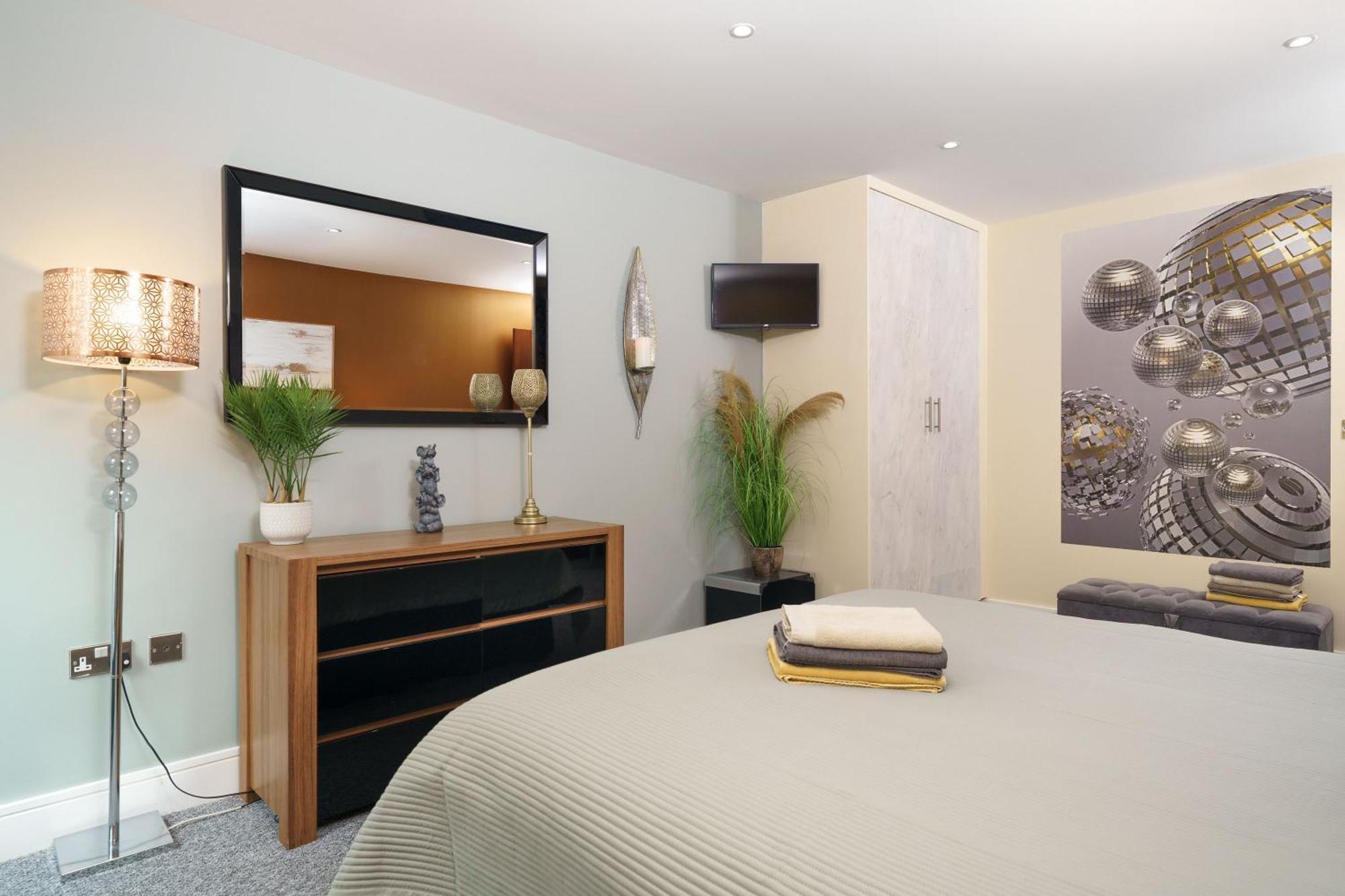 Apartment Dennison House London