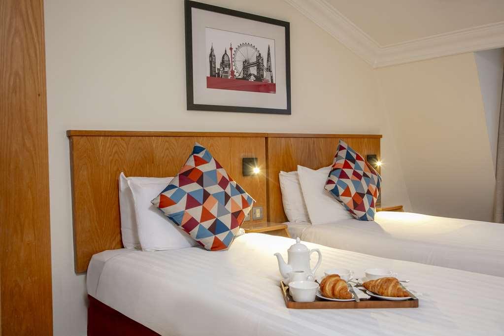 Queensway Hotel, Sure Collection By Western 3*