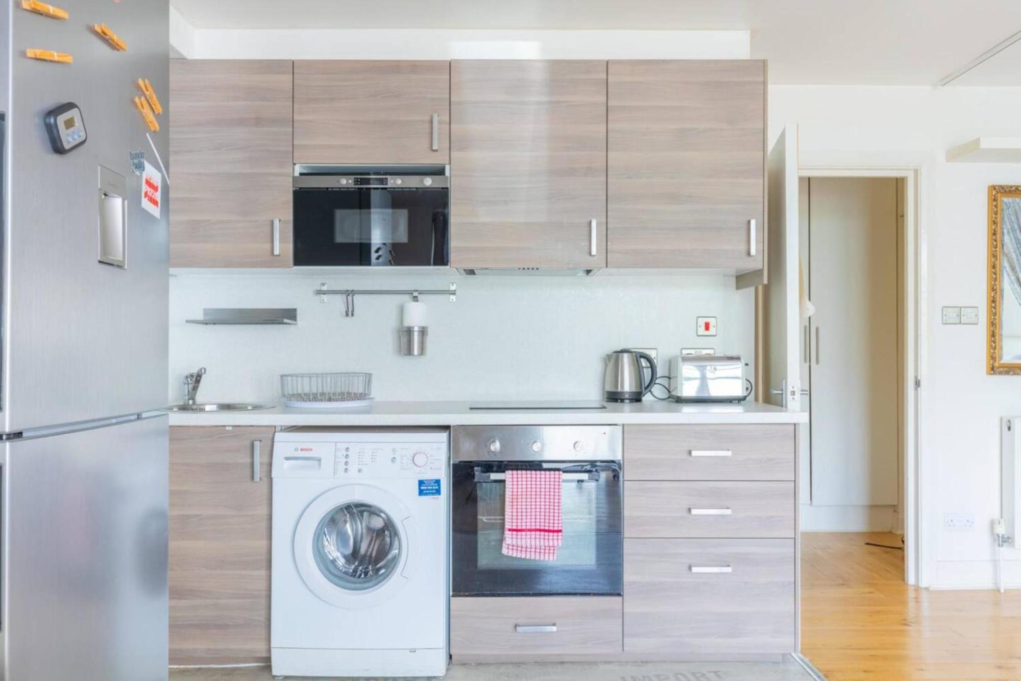 Apartment Spacious Studio In Kennington *