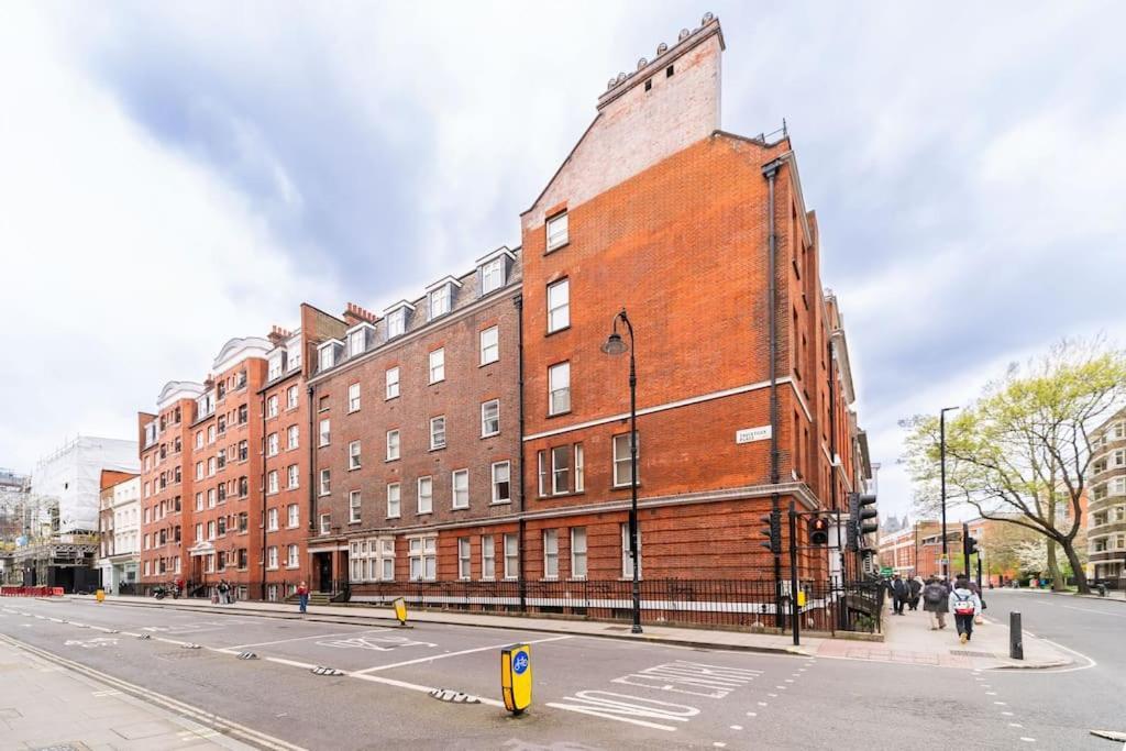 Beautiful One Bedroom Flat In Tavistock Place Apartment *