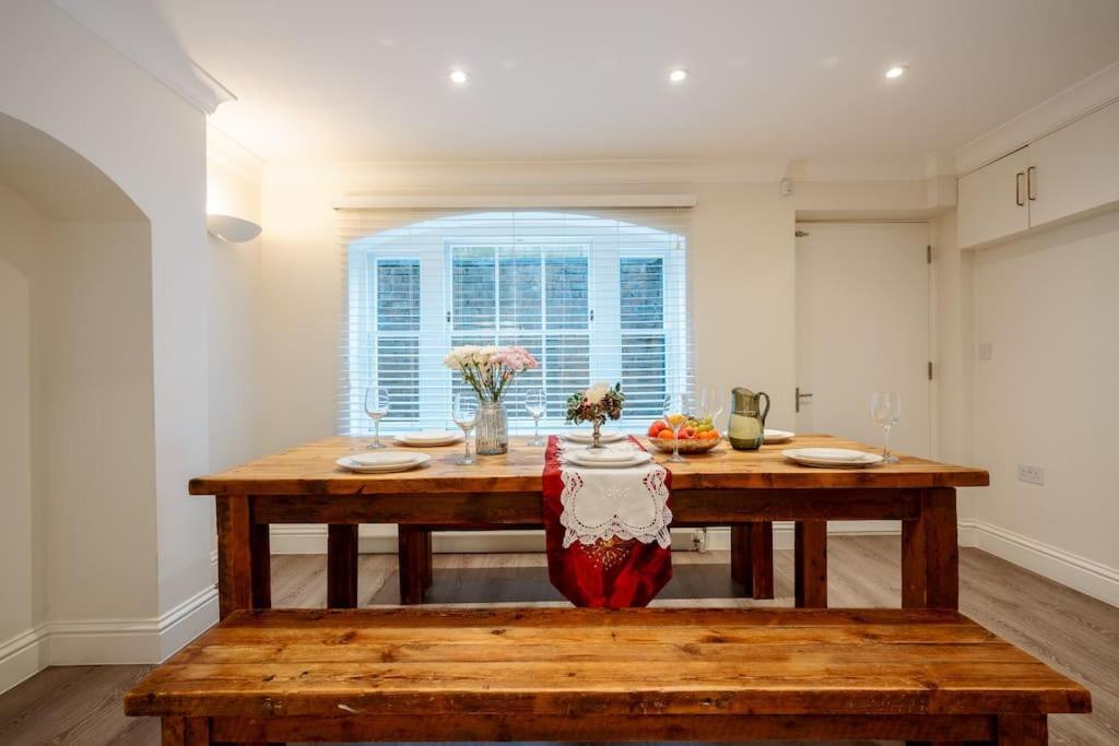 Luxury 3brs House In The Heart Of Victoria
