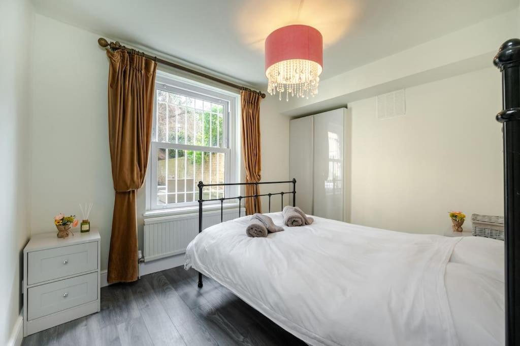 Apartment Kensington Central With Garden London