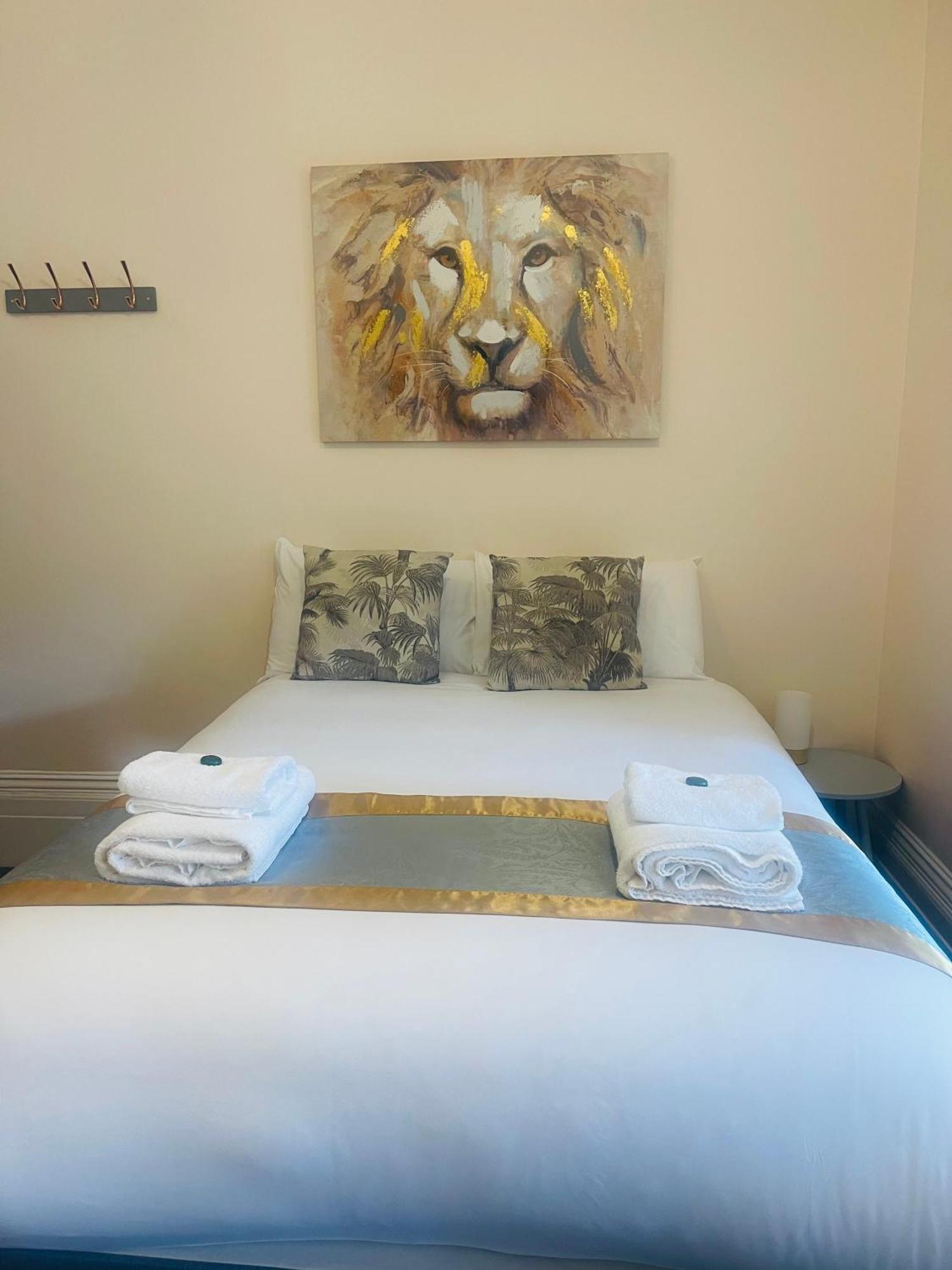 Hotel United London